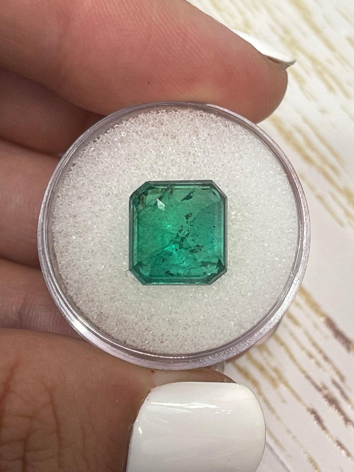 6,54 Karat 11,3x10.6 Medium Tiefgrüner sambischer Smaragd im Smaragdschliff Mai Geburten im Angebot 1