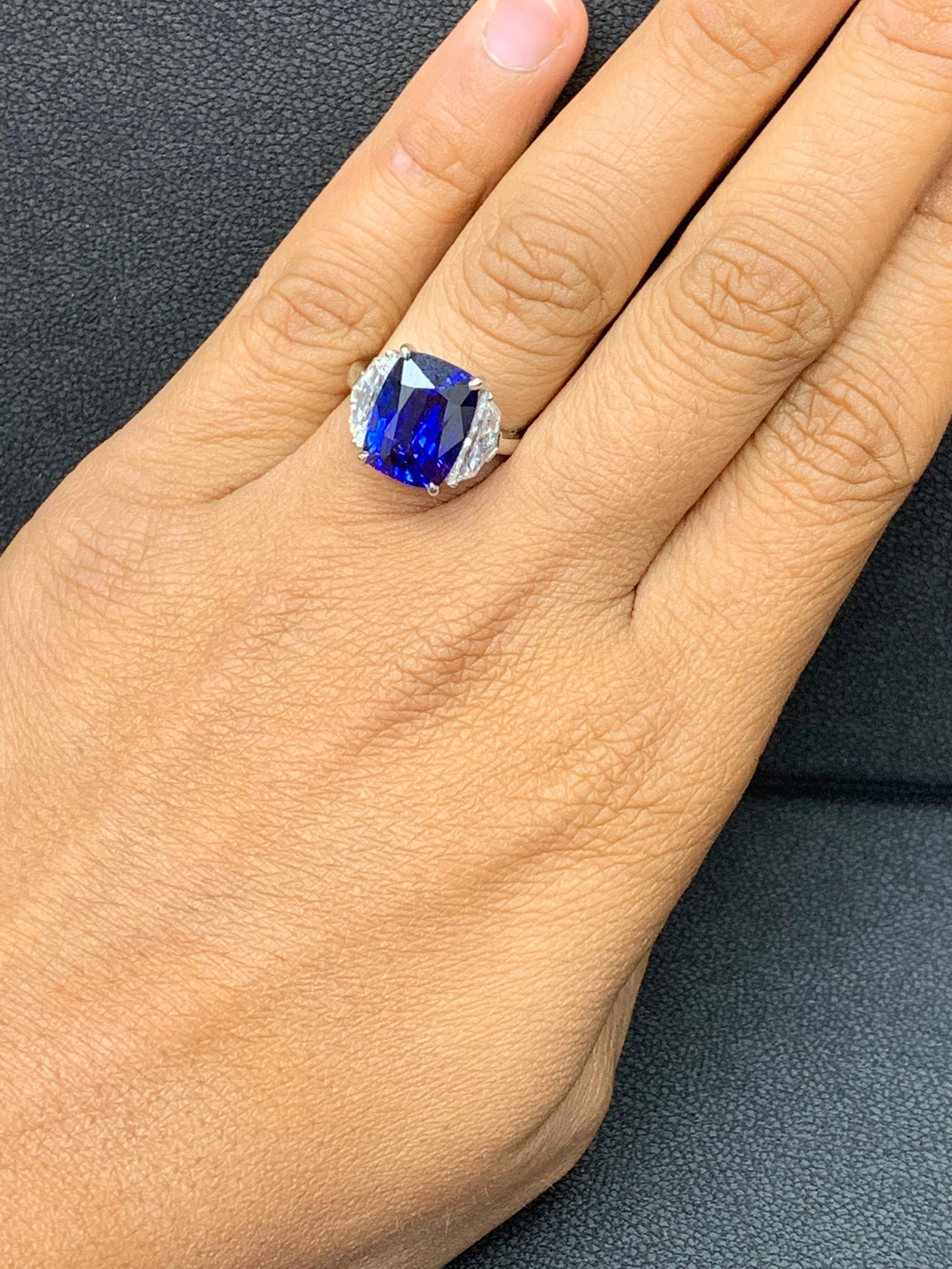 6.54 Carat Blue Sapphire and Diamond Three-Stone Engagement Ring in Platinum For Sale 4