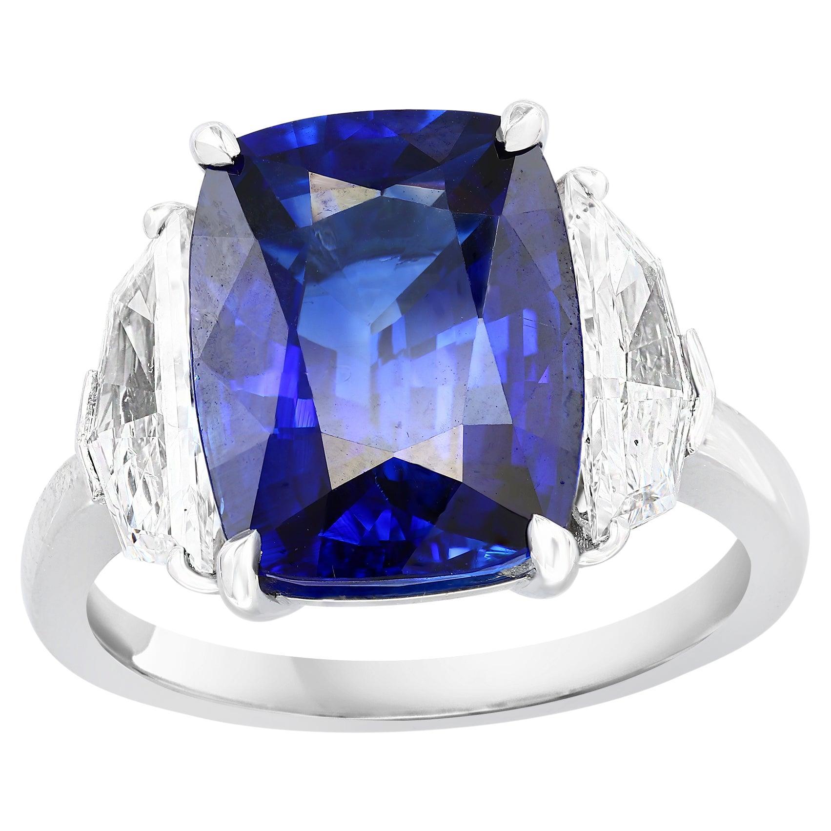 Bague de fiançailles à trois pierres en platine avec saphir bleu de 6,54 carats et diamants