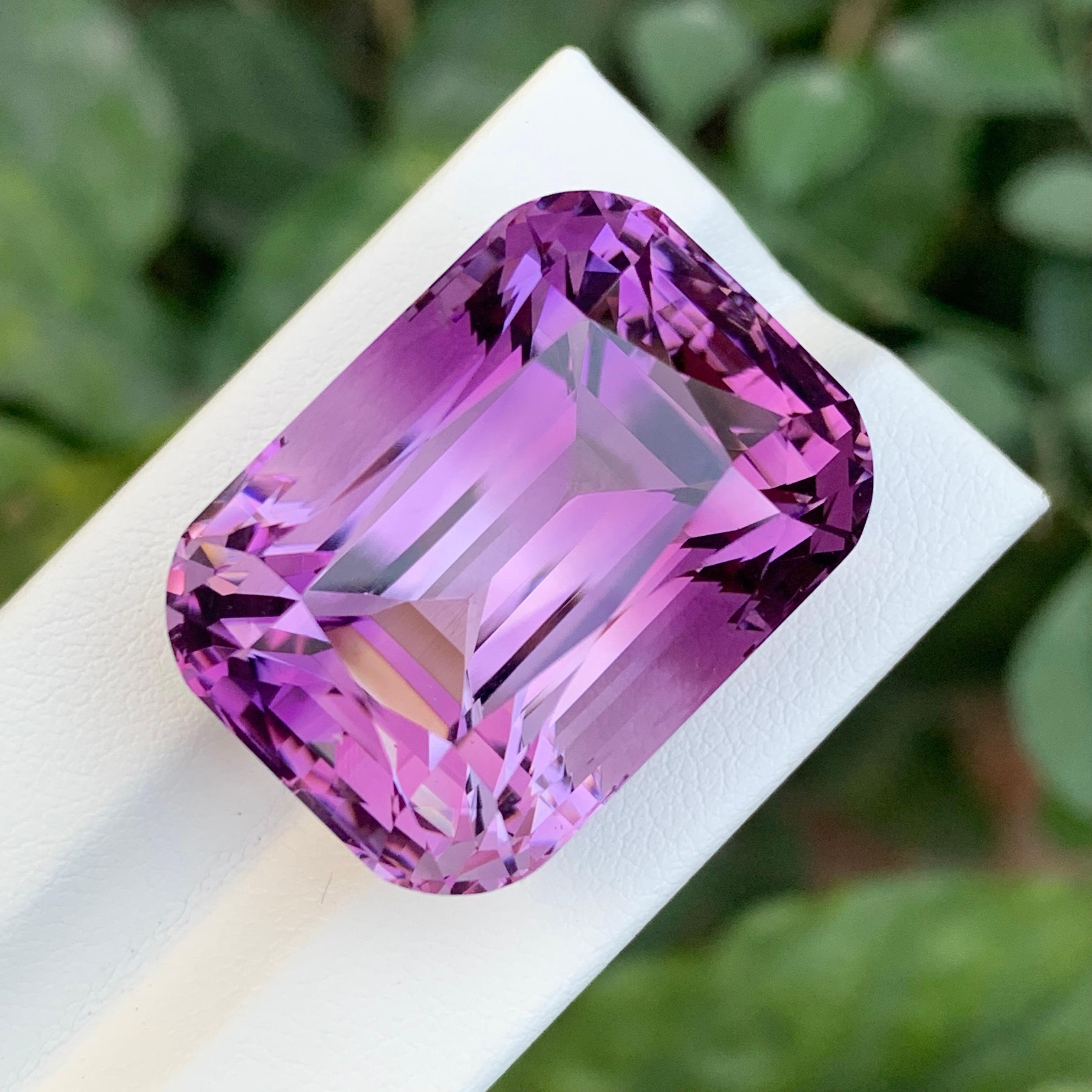65,45 Karat Spektakuläre Natürliche Lose Amethyst Cushion Form Edelstein im Angebot 6