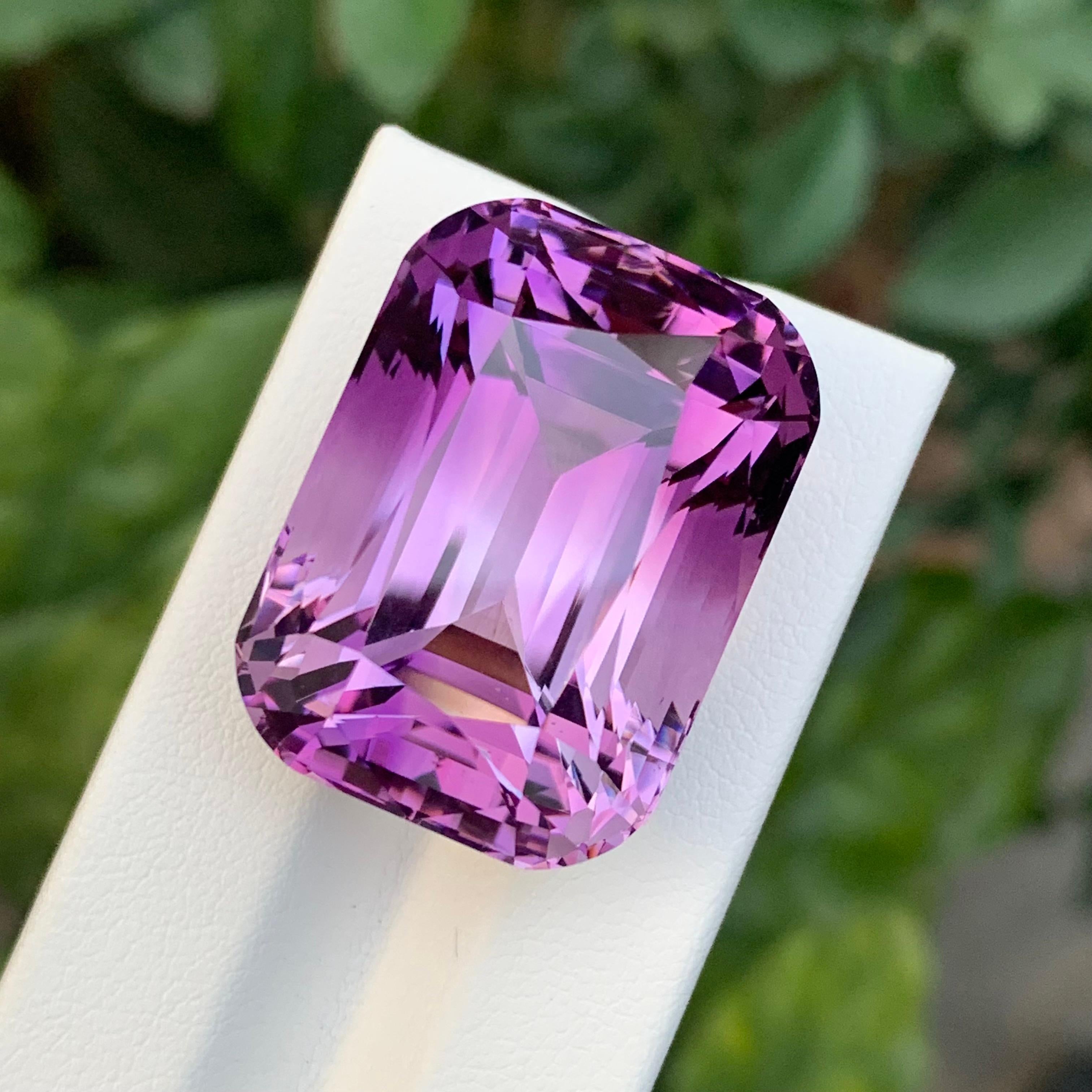 65,45 Karat Spektakuläre Natürliche Lose Amethyst Cushion Form Edelstein im Angebot 7