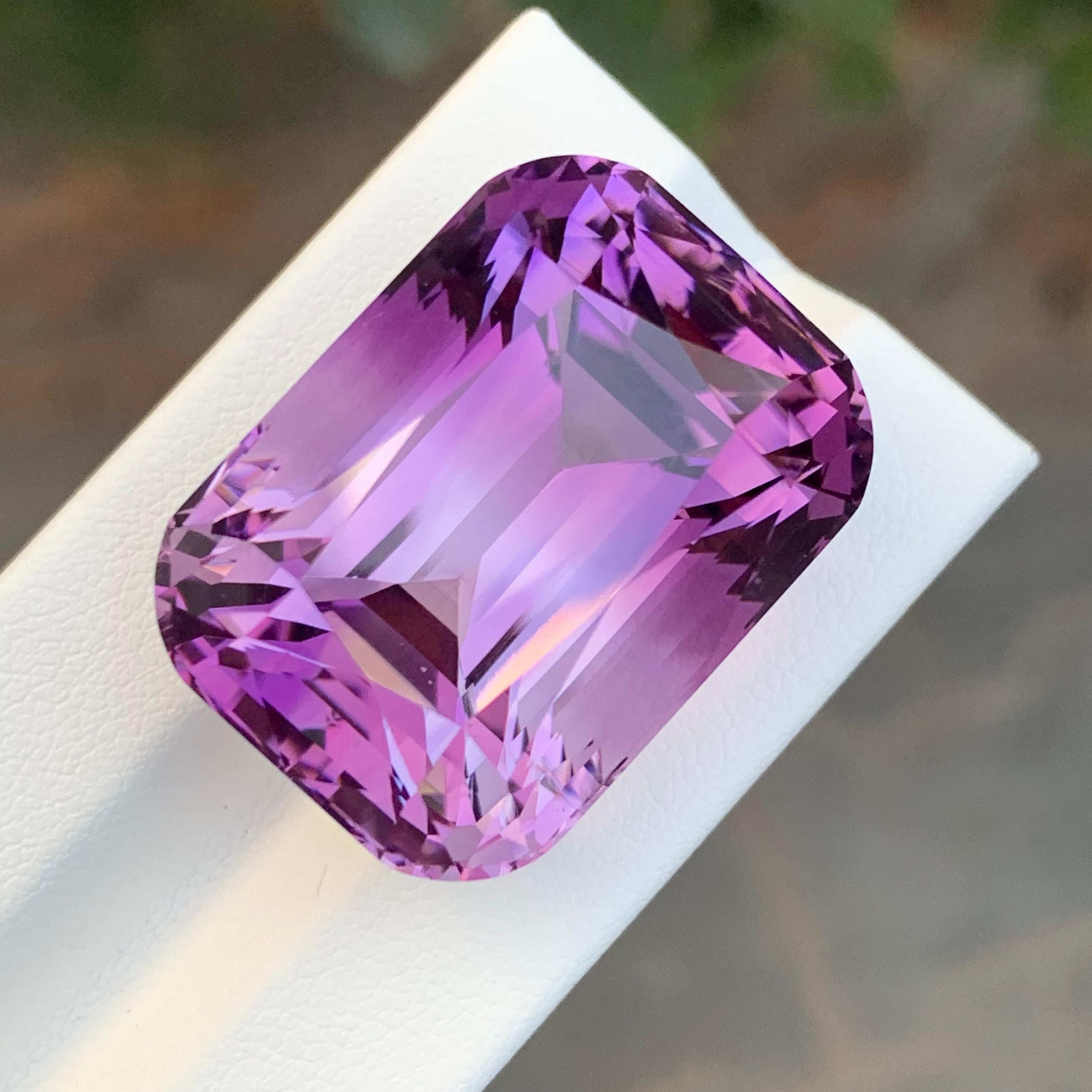 65,45 Karat Spektakuläre Natürliche Lose Amethyst Cushion Form Edelstein (Kissenschliff) im Angebot