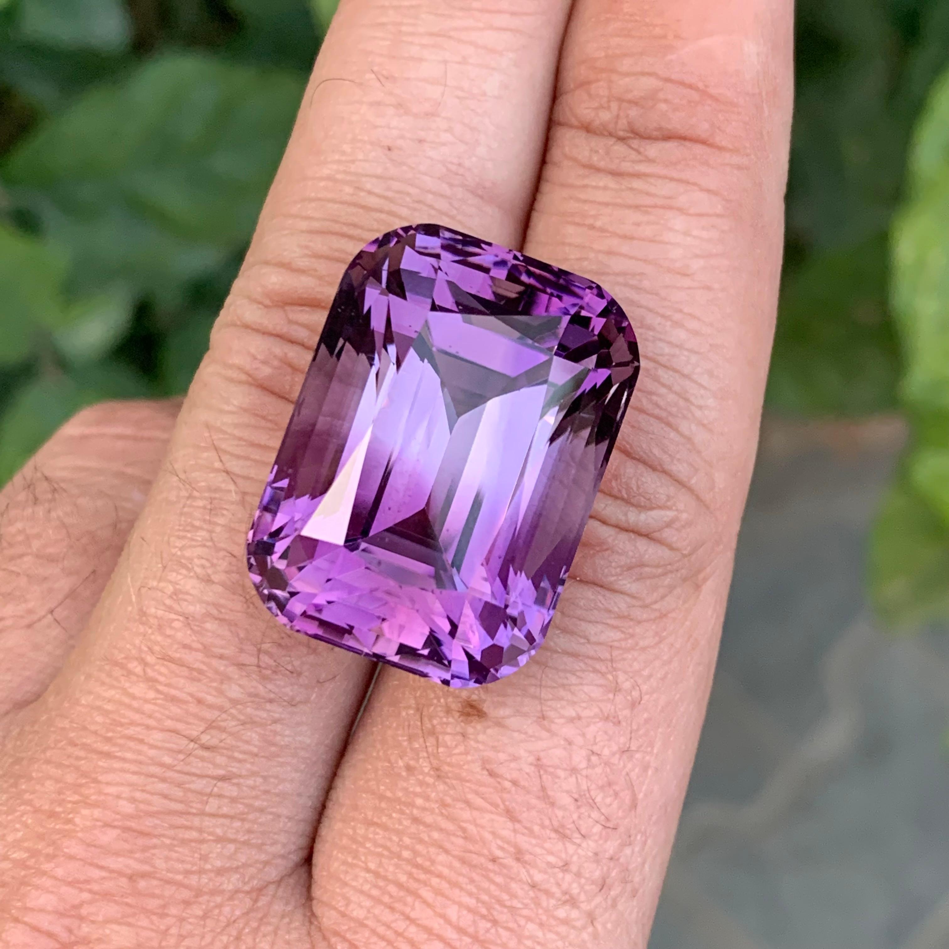 65,45 Karat Spektakuläre Natürliche Lose Amethyst Cushion Form Edelstein im Zustand „Neu“ im Angebot in Peshawar, PK