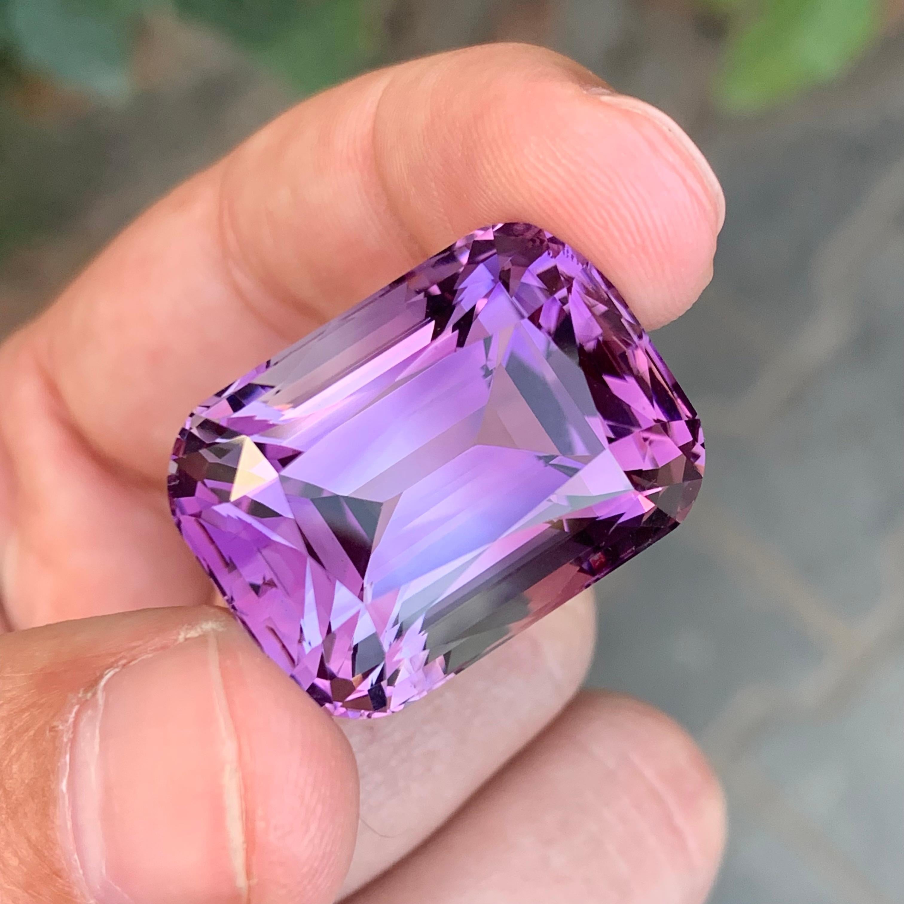 65,45 Karat Spektakuläre Natürliche Lose Amethyst Cushion Form Edelstein im Angebot 1