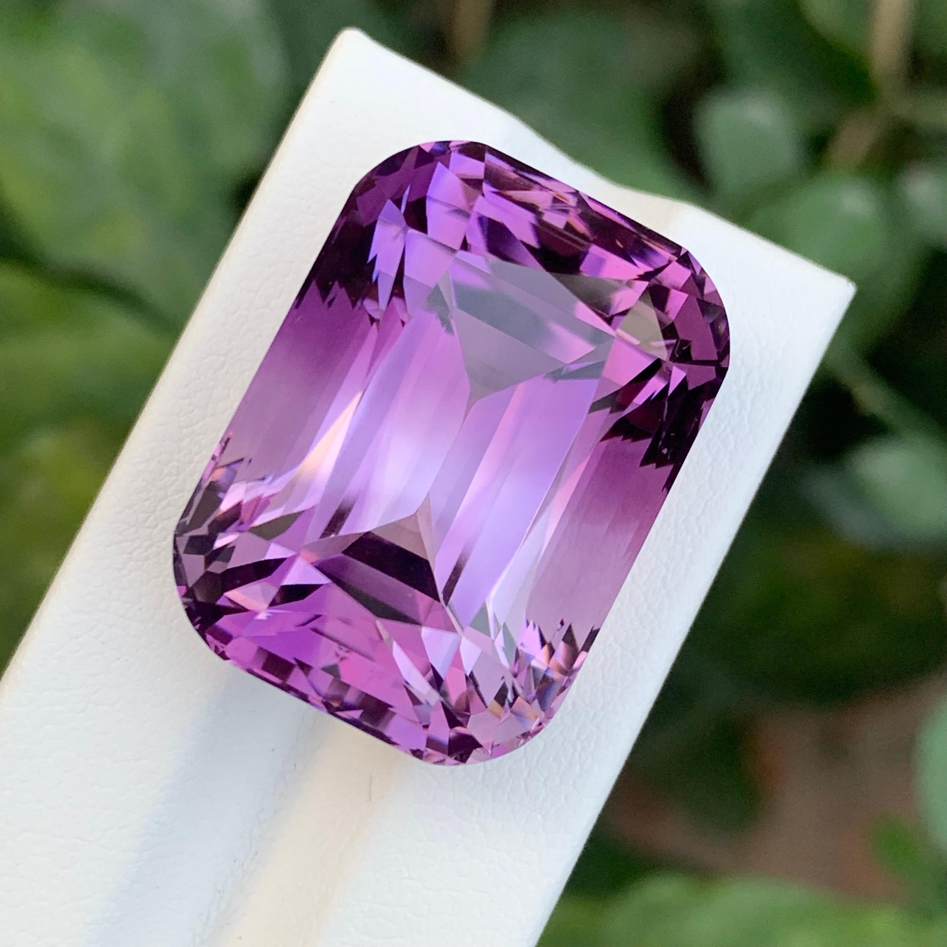 65,45 Karat Spektakuläre Natürliche Lose Amethyst Cushion Form Edelstein im Angebot 2