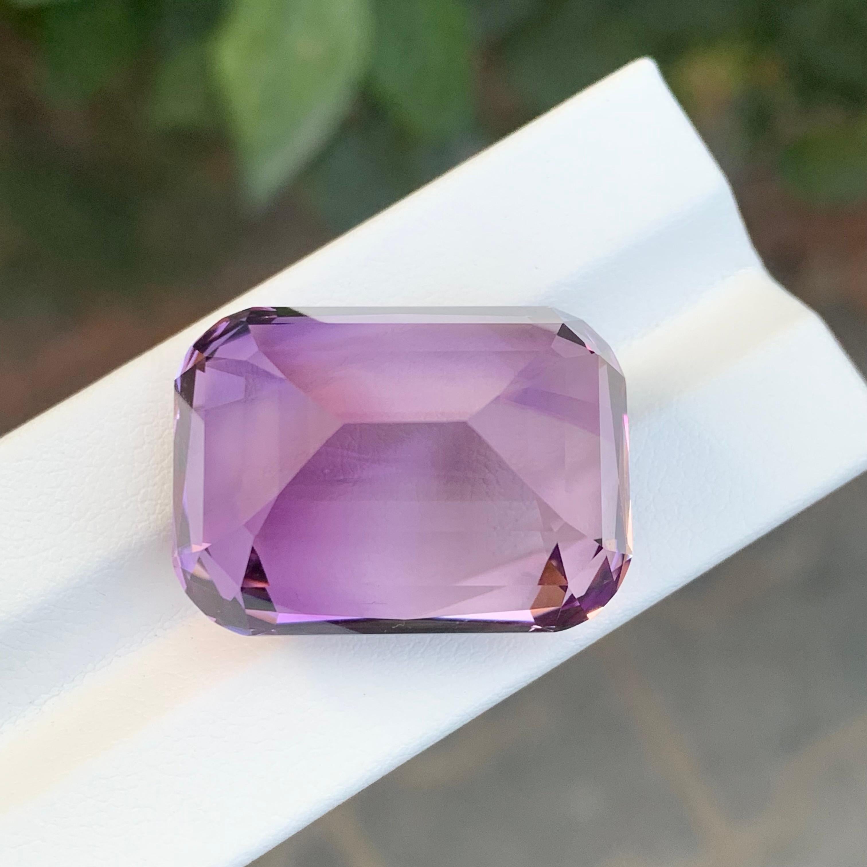 65,45 Karat Spektakuläre Natürliche Lose Amethyst Cushion Form Edelstein im Angebot 3