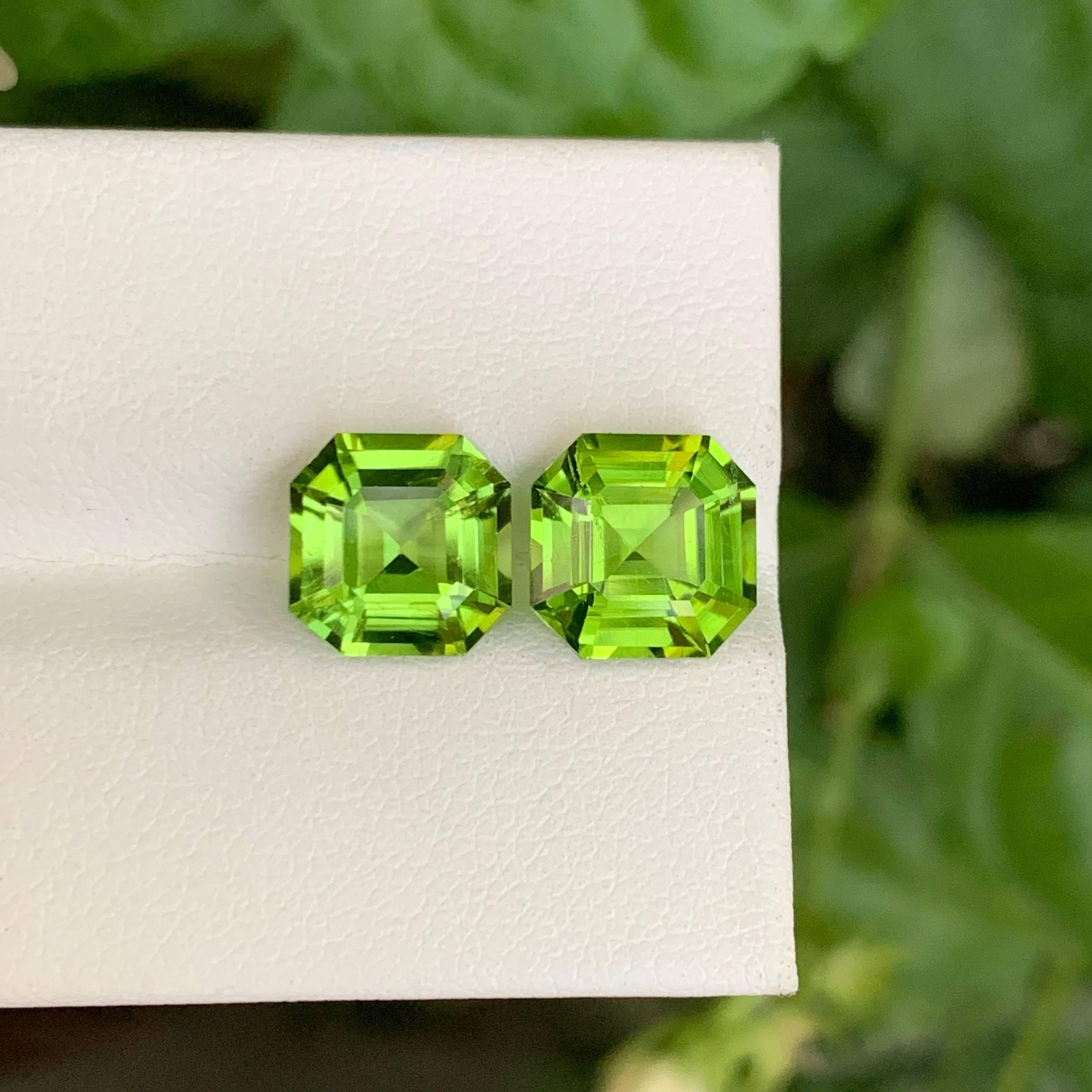 Gema paquistaní suelta de peridoto verde manzana de 6,55 quilates naturales, talla Asscher en pareja en venta 1