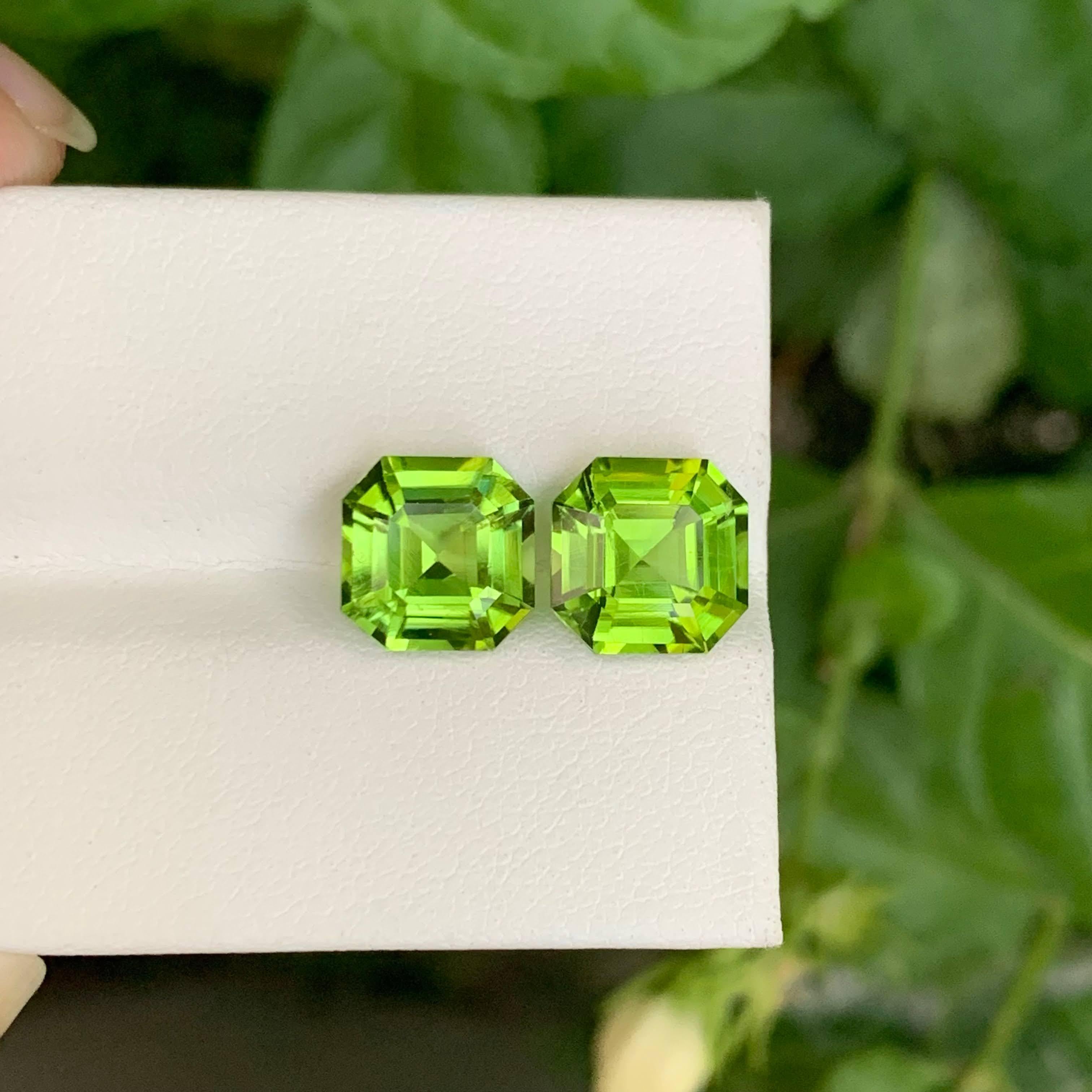 Gema paquistaní suelta de peridoto verde manzana de 6,55 quilates naturales, talla Asscher en pareja en venta 2