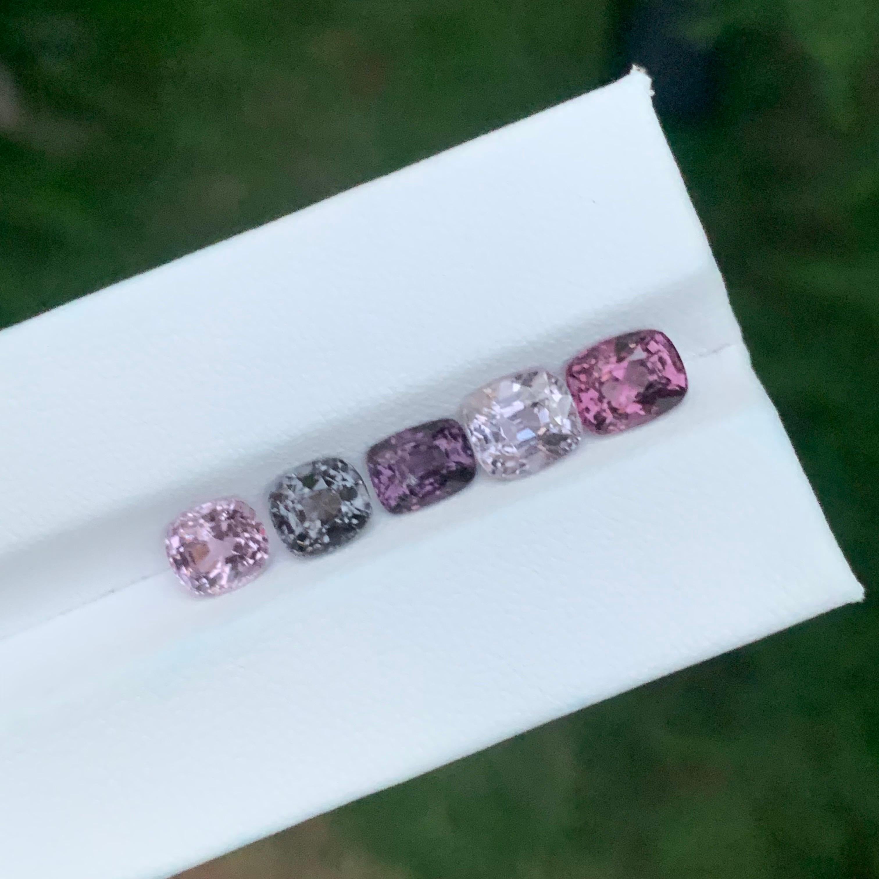 6.55 Karat natürliches loses Spinellgefäß für die Schmuckherstellung (Kissenschliff) im Angebot