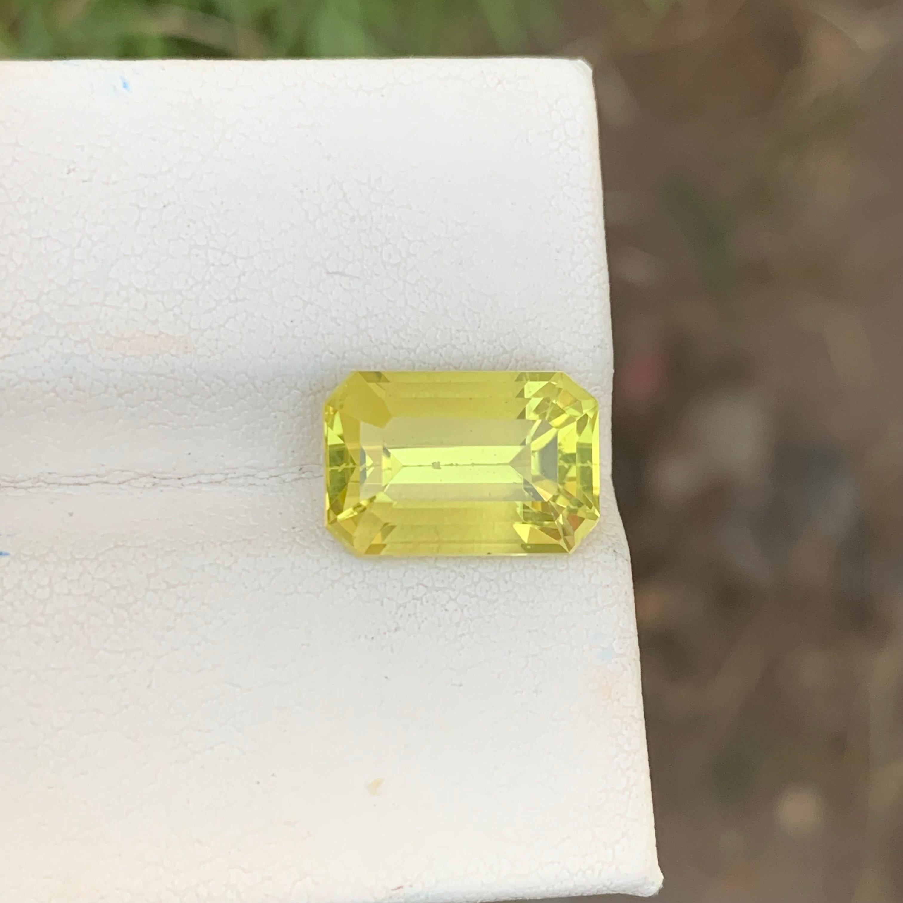 6.55 Carats Natural Loose Yellow Lemon Quartz Emerald Shape Gem For Sale 6