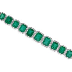 65.51 Carat Zambian Emerald 7.56 Carat SI/H Diamond Bracelet 18 Karat White Gold