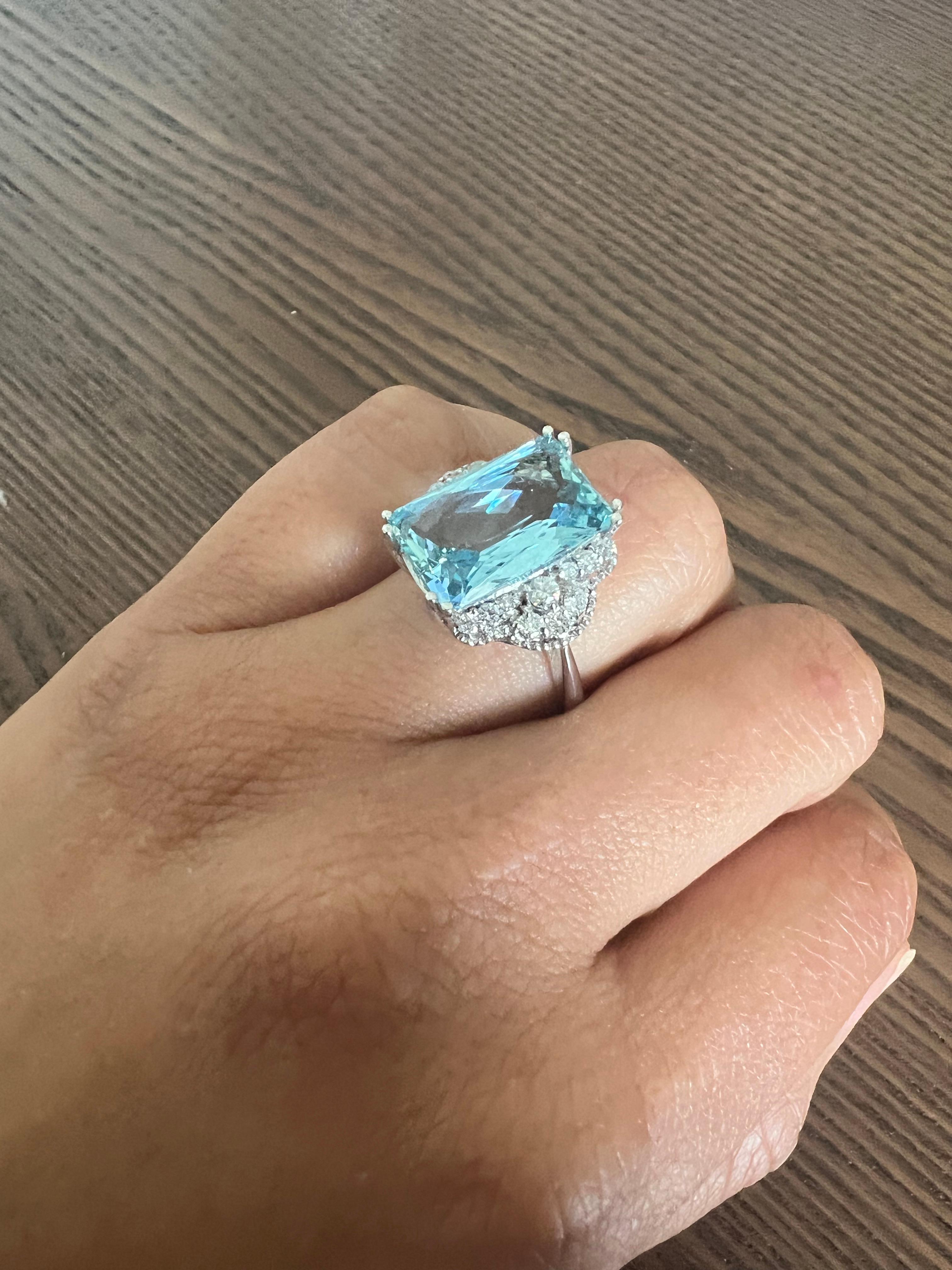 6.56 Carat Aquamarine Diamond White Gold Cocktail Ring In New Condition For Sale In Los Angeles, CA