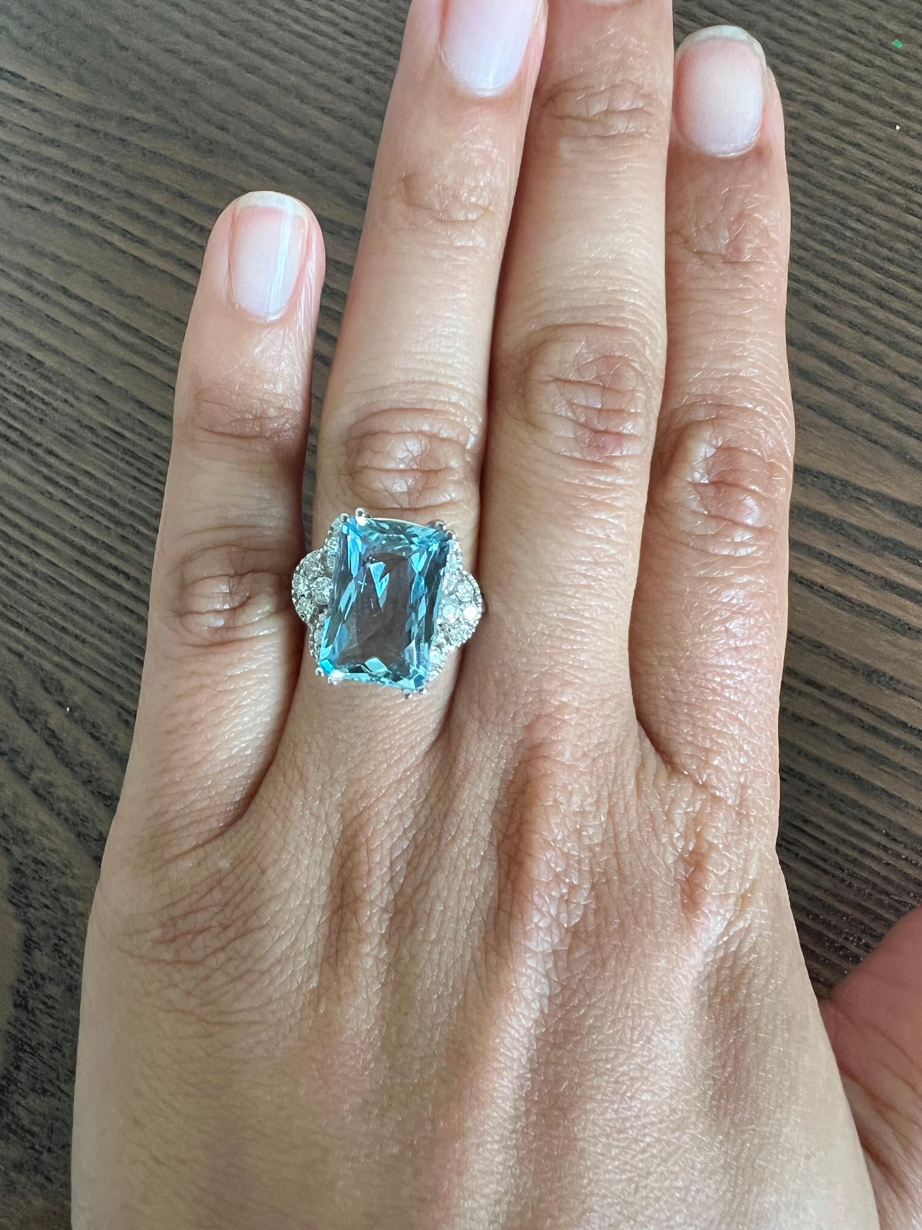 Women's 6.56 Carat Aquamarine Diamond White Gold Cocktail Ring For Sale
