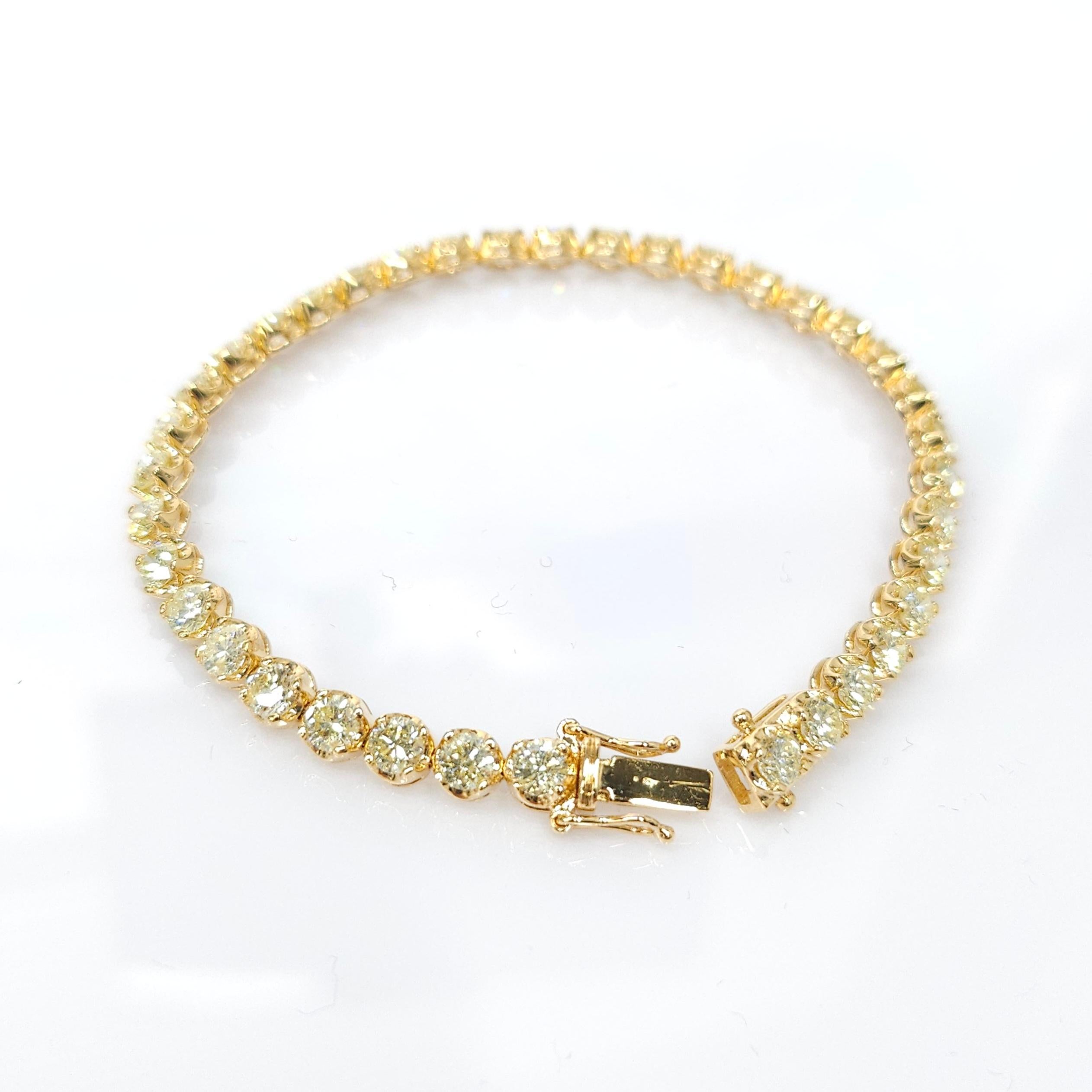 Women's or Men's 6.56 Carat Round Diamond Tennis Bracelet in 18K Yellow Gold For Sale