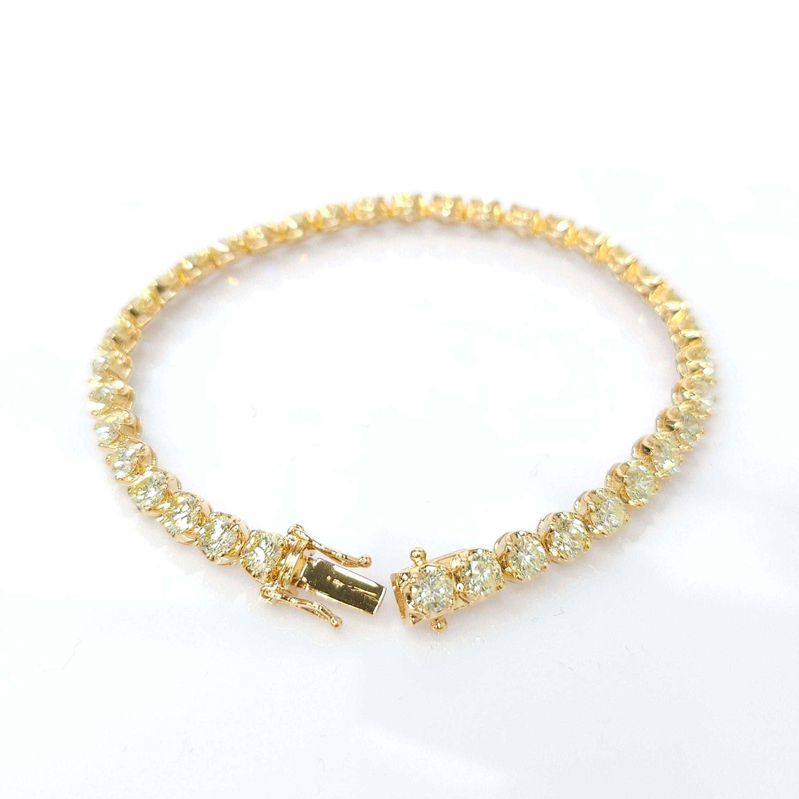 6.56 Carat Round Diamond Tennis Bracelet in 18K Yellow Gold For Sale 1
