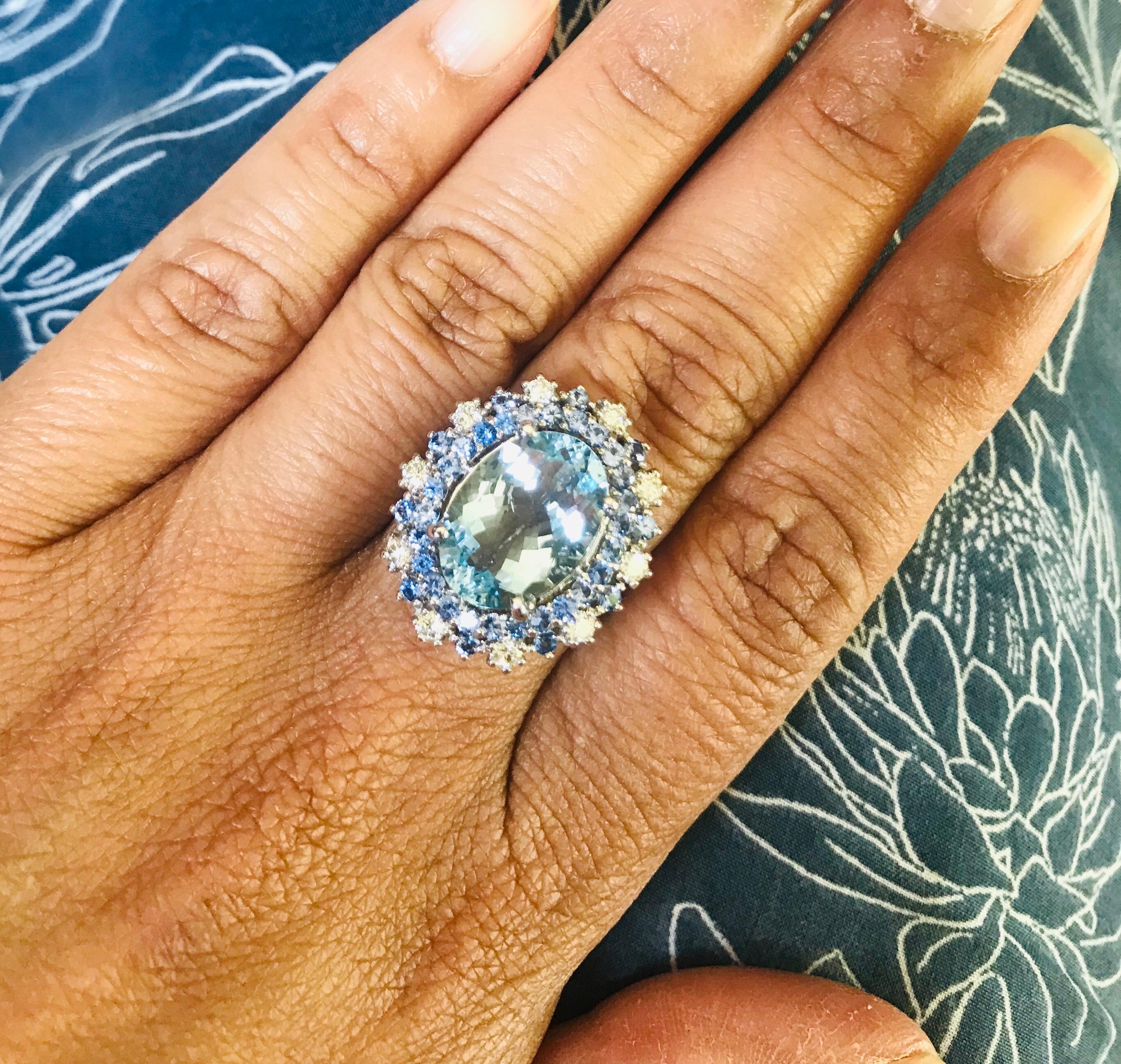 Oval Cut 6.57 Carat Aquamarine Sapphire Diamond 18 Karat White Gold Cocktail Ring For Sale