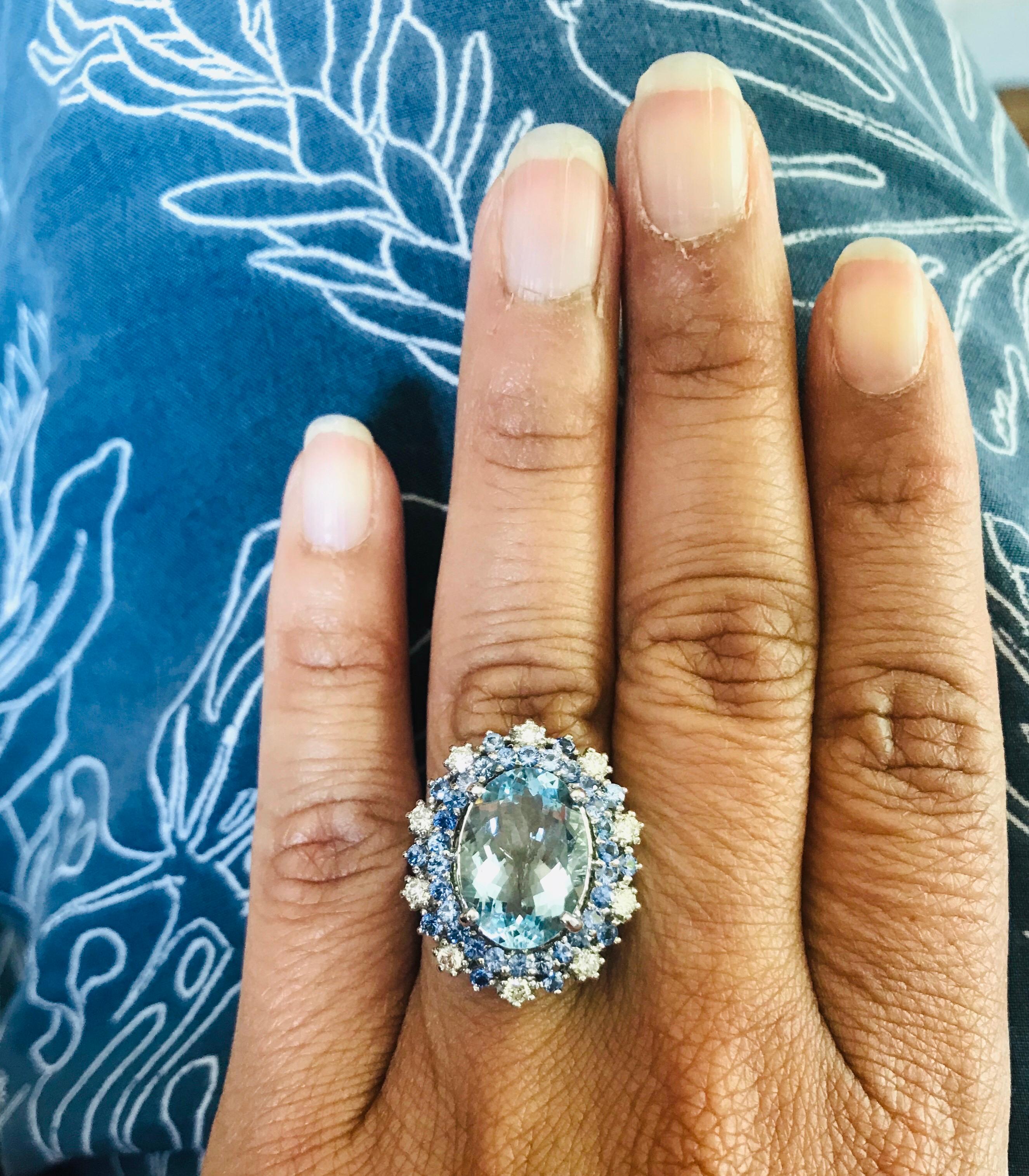 6.57 Carat Aquamarine Sapphire Diamond 18 Karat White Gold Cocktail Ring In New Condition For Sale In Los Angeles, CA