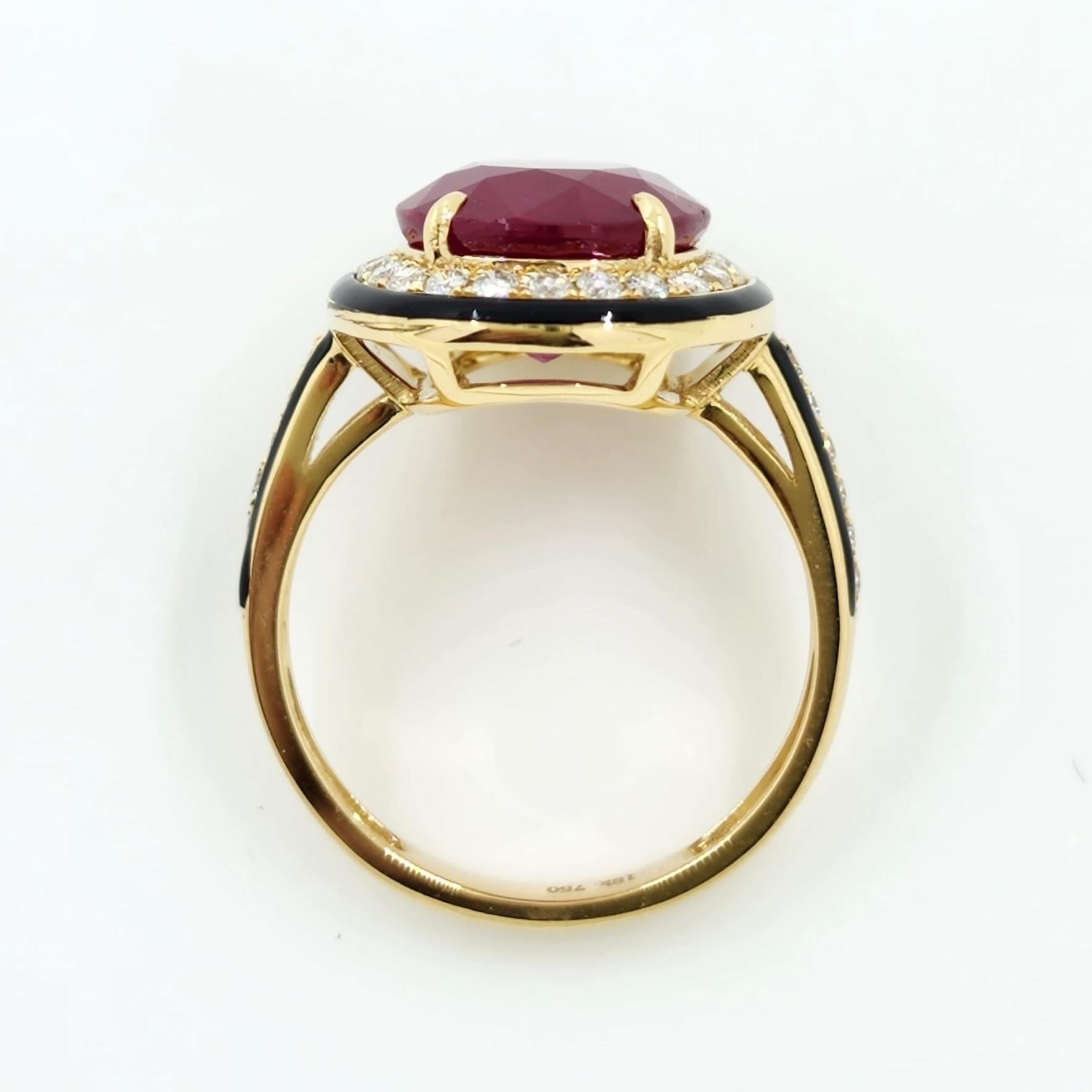 Contemporary 6.58 Carat Glass Filled Ruby Diamond Enamel Ring in 18 Karat Yellow Gold For Sale