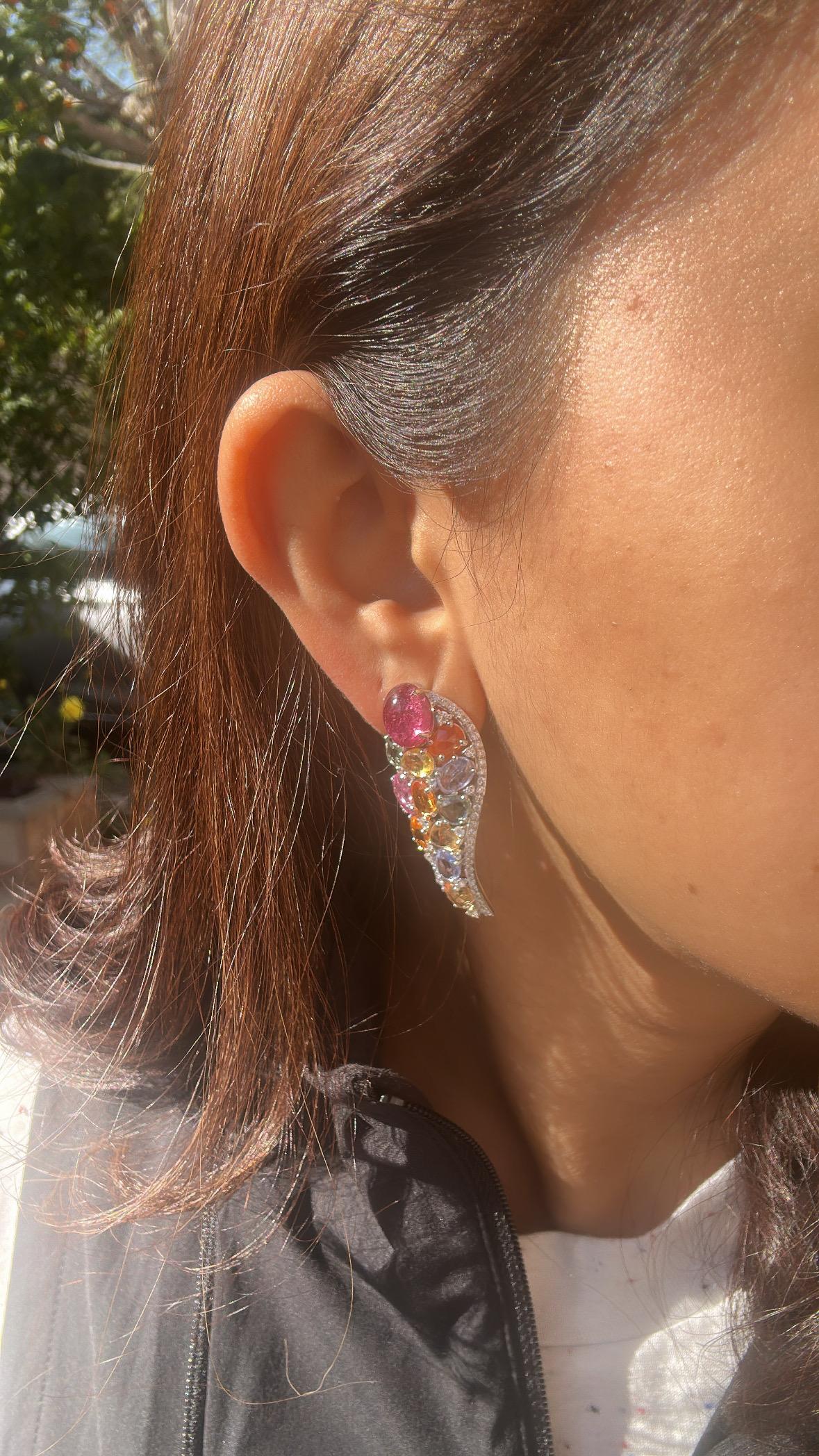 6,58 carati di tormalina cabochon, zaffiri multipli e diamanti In condizioni Nuovo in vendita a Hong Kong, HK