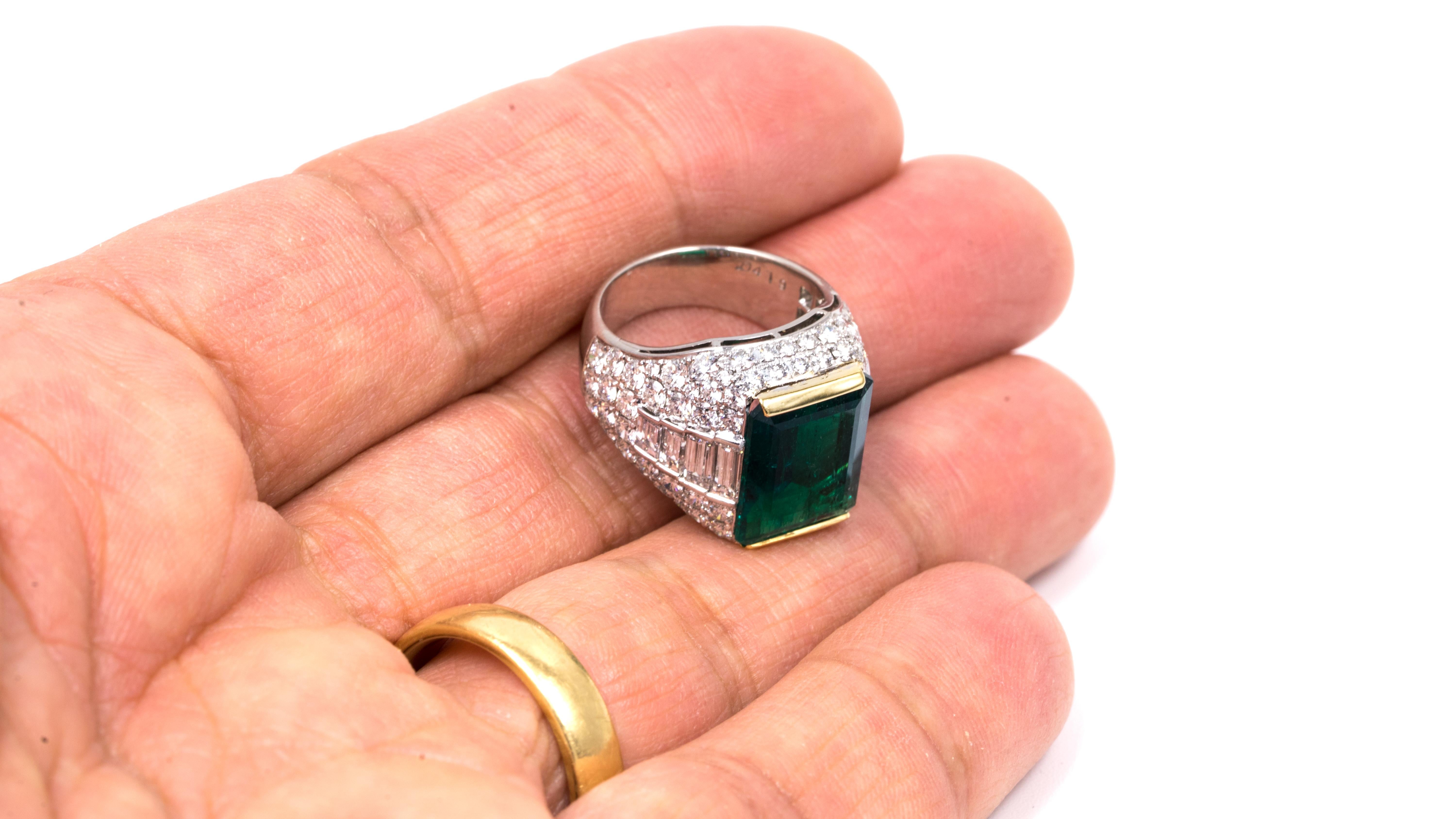 6.59 Carat Natural Emerald Diamond Ring in Platinum In Excellent Condition In New York, NY