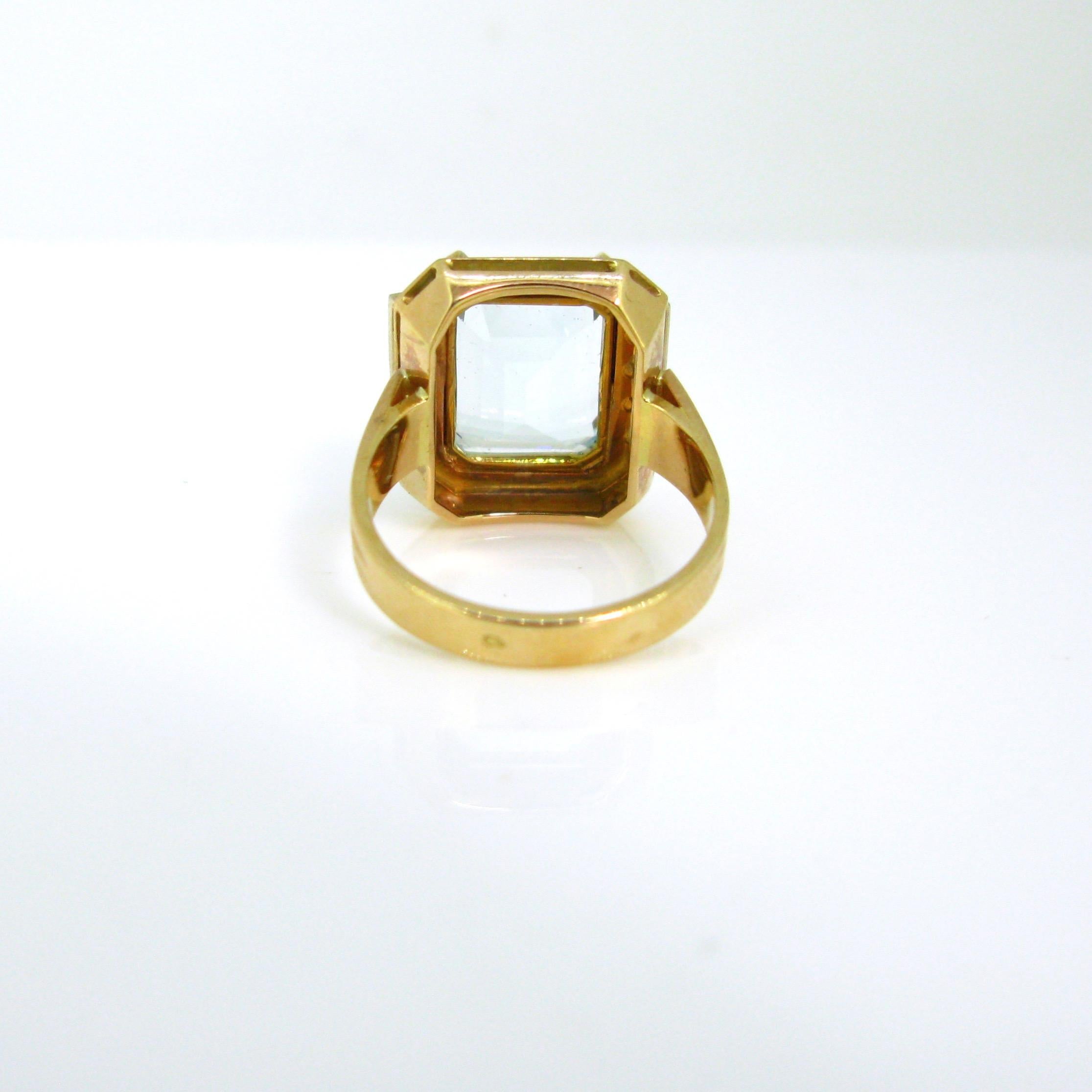 Women's or Men's 6.5 Carat Aquamarine Diamonds Yellow Gold Cocktail Fashion Retro Ring