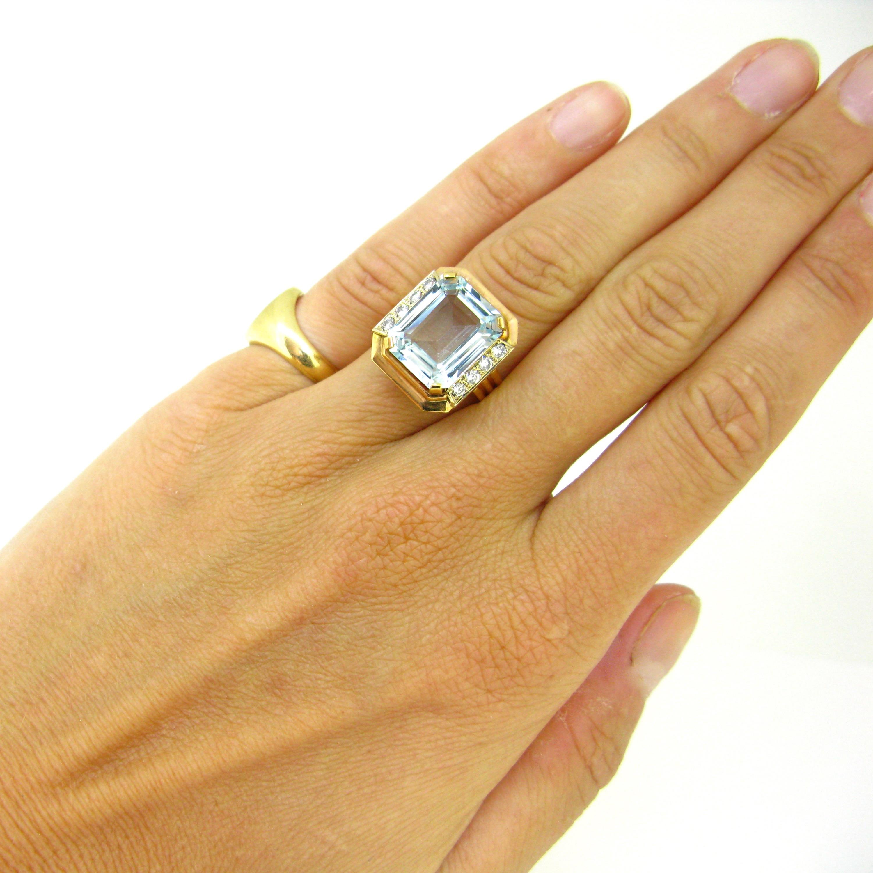 6.5 Carat Aquamarine Diamonds Yellow Gold Cocktail Fashion Retro Ring 2