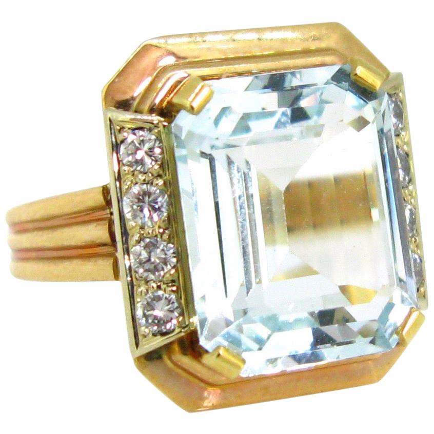 6.5 Carat Aquamarine Diamonds Yellow Gold Cocktail Fashion Retro Ring