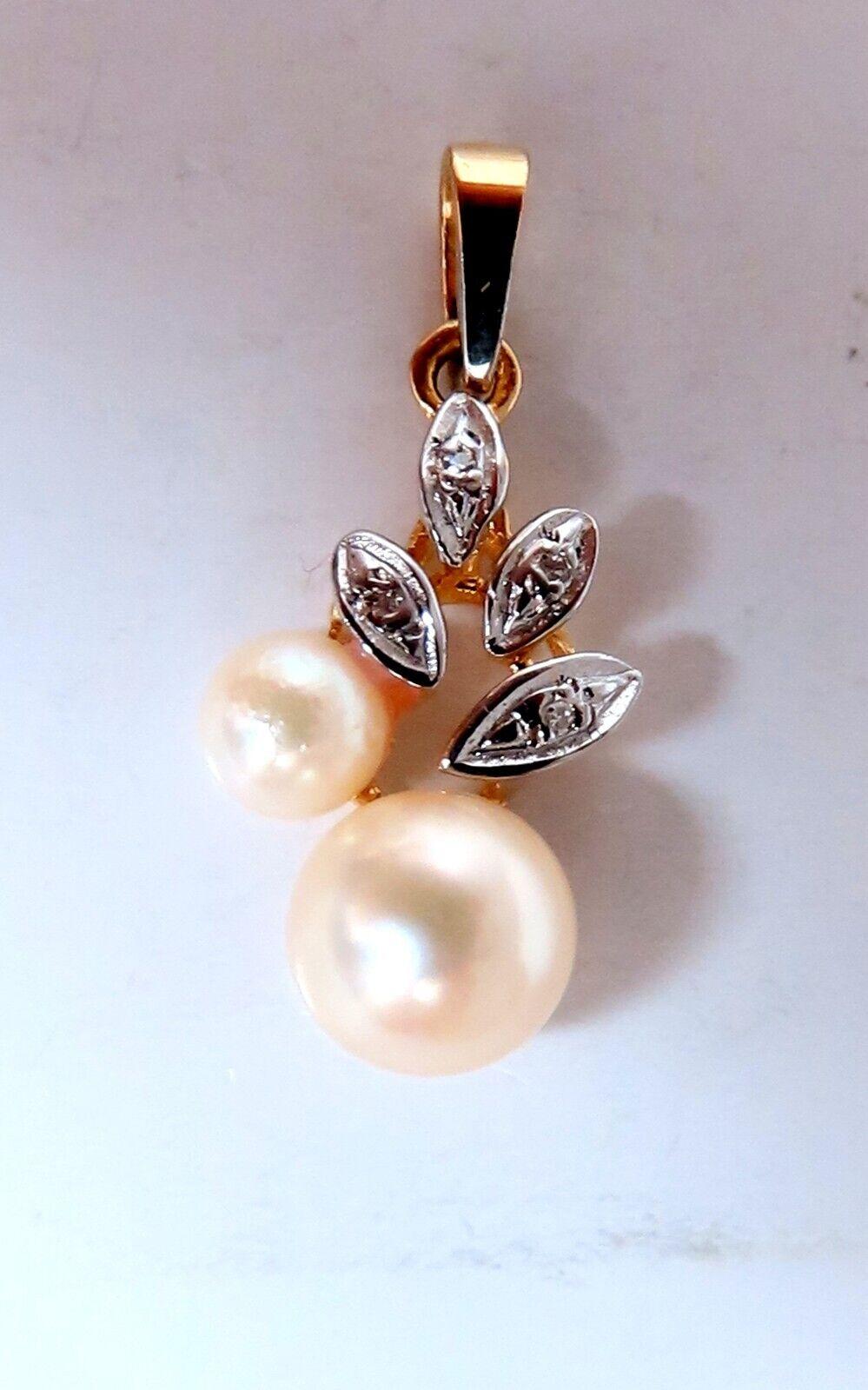 Round Cut Pearl Diamond Pendant 14kt For Sale