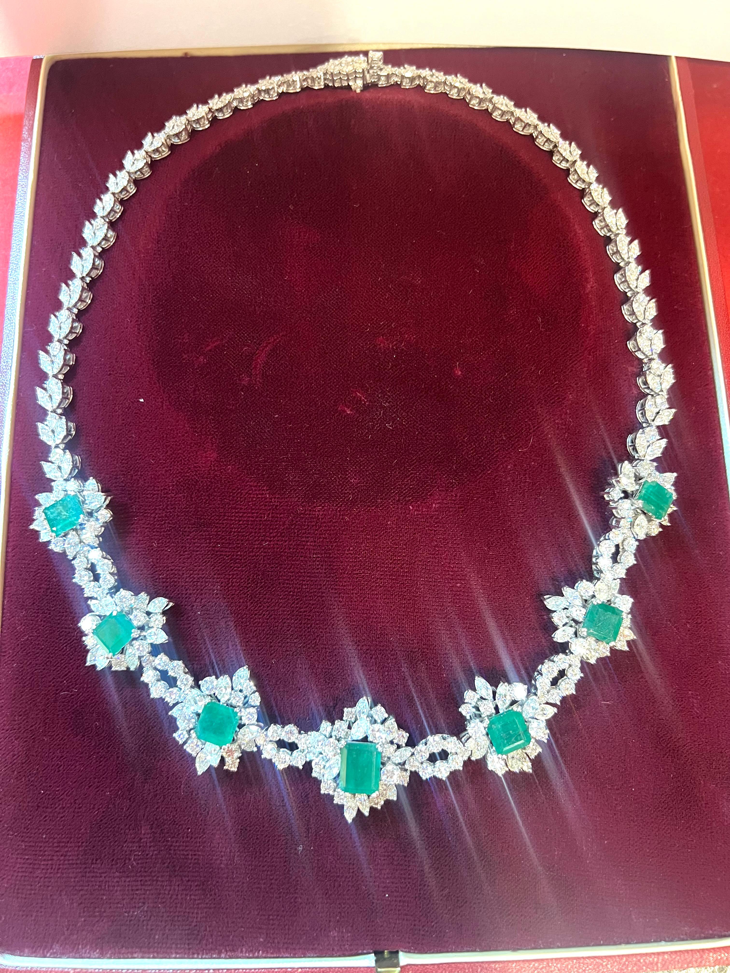 Women's 65's Colombian 11.5ct Emerald Necklace in 18k Gold and 29ct Diamonds For Sale