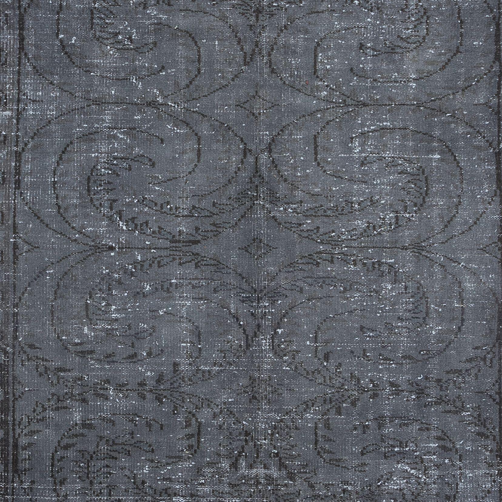 Hand-Woven 6.5x10 Ft Gray Handmade Shabby Chic Rug, Low Pile Carpet from Isparta, Turkey For Sale