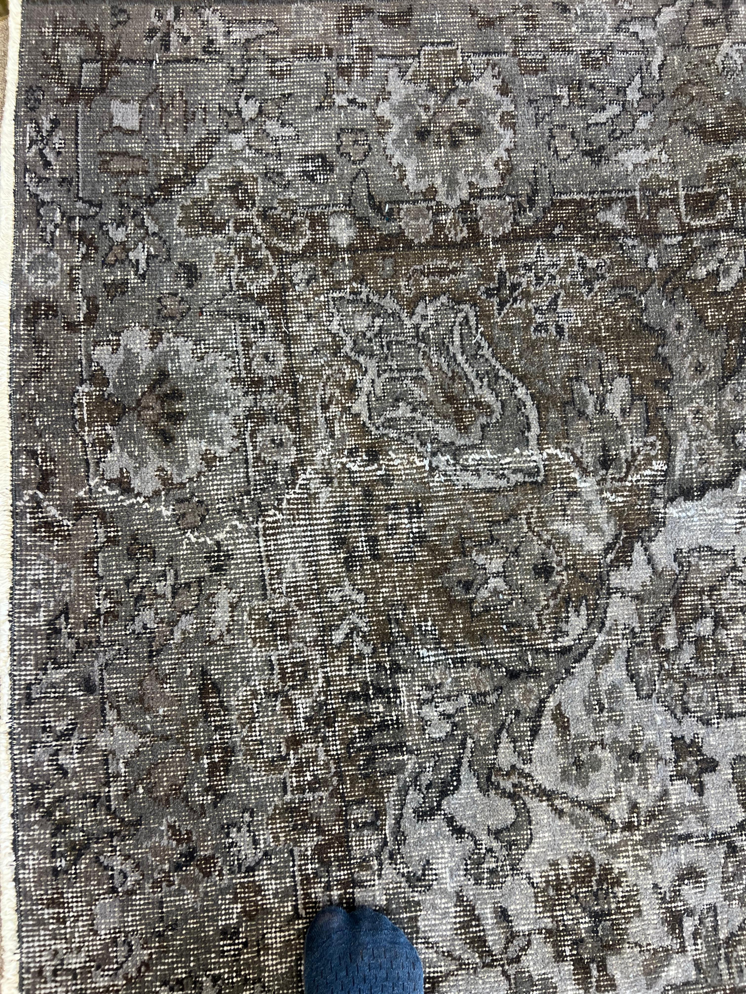 Handgefertigter, 6,5x10 Fuß großer, getufteter Teppich aus türkischer Wolle in Grau, Esszimmerteppich im Angebot 6