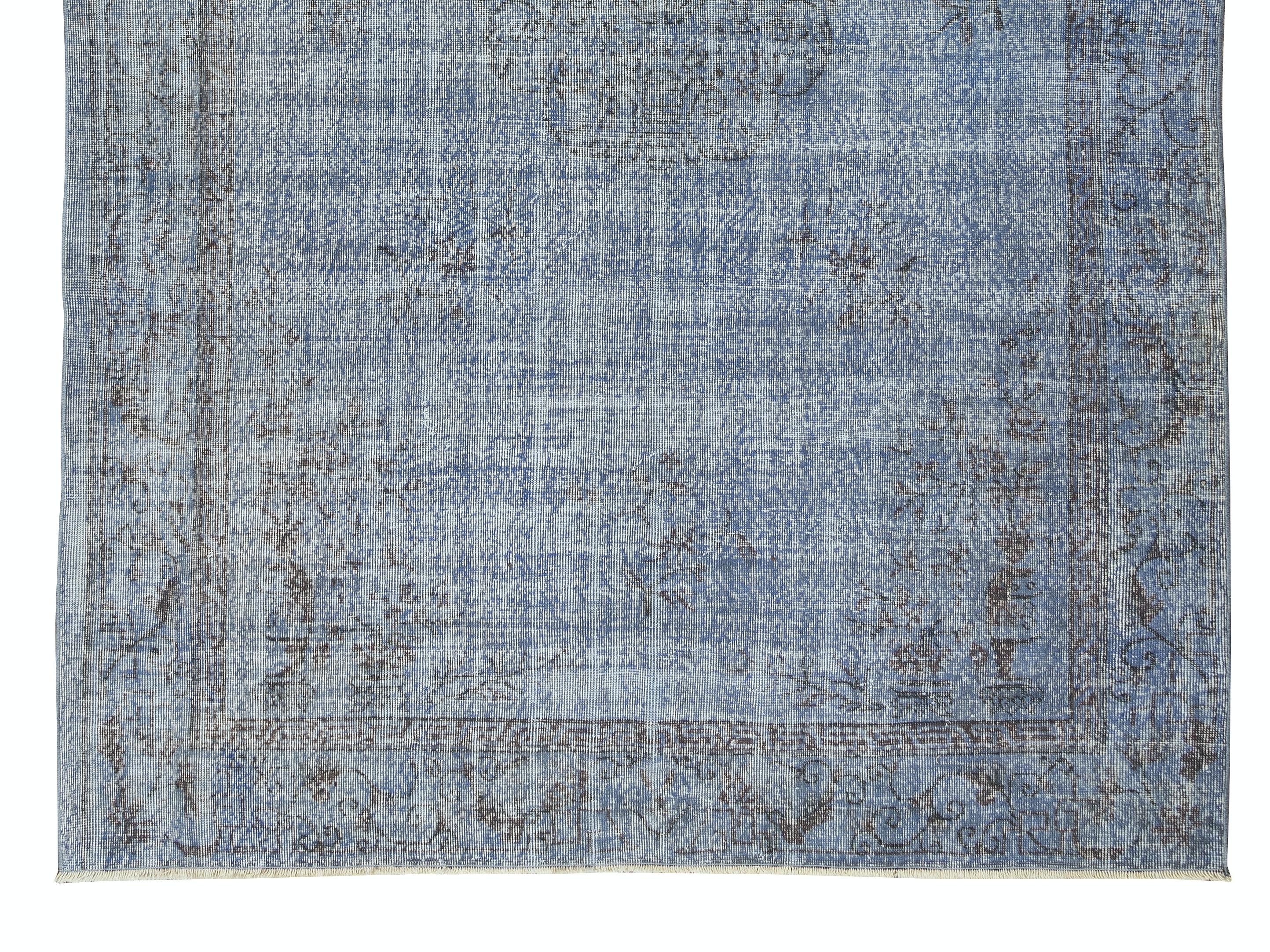 6.5x10 Ft Handmade Turkish Wool Area Rug in Blue with Art Deco Chinese Design In Good Condition For Sale In Spring Valley, NY