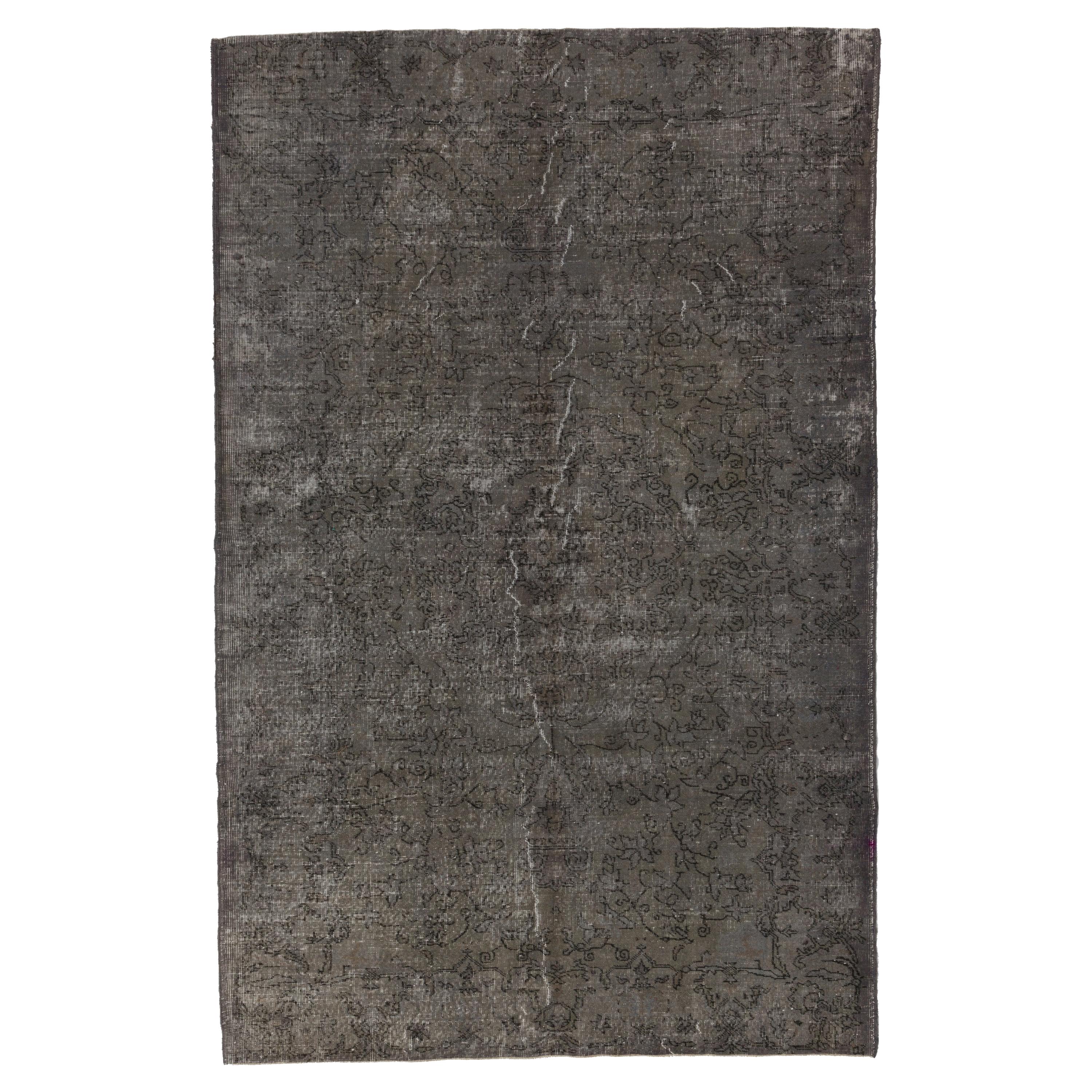 6.5x10 Ft Vintage Rug in Gray, Hand-Made Carpet for Modern Home and Office Decor For Sale