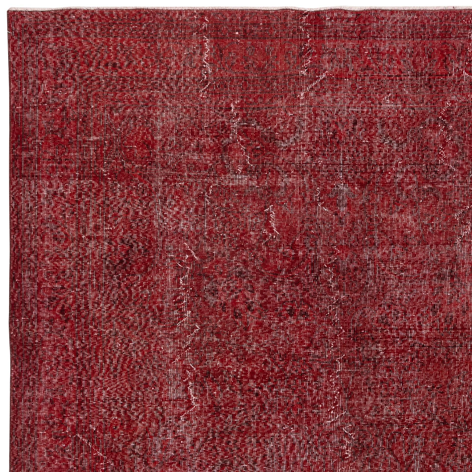 Annodato a mano Tappeto Vintage By 6.5x10 Ft. Tappeto rosso sovratinto, fatto a mano per ambienti moderni in vendita