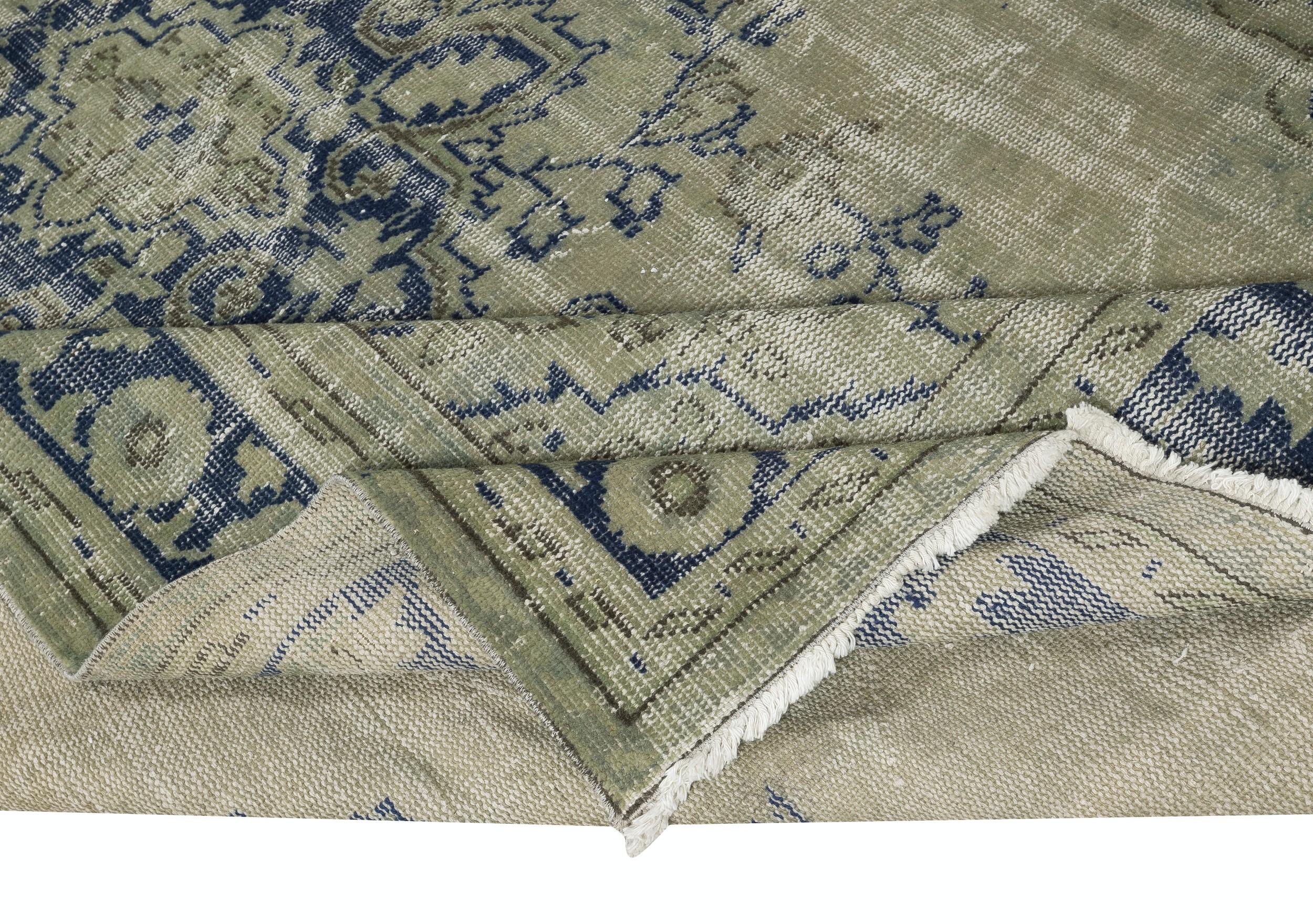 Modern 6.5x10.2 Ft Decorative Hand Knotted Turkish Wool Area Rug in Green Color For Sale