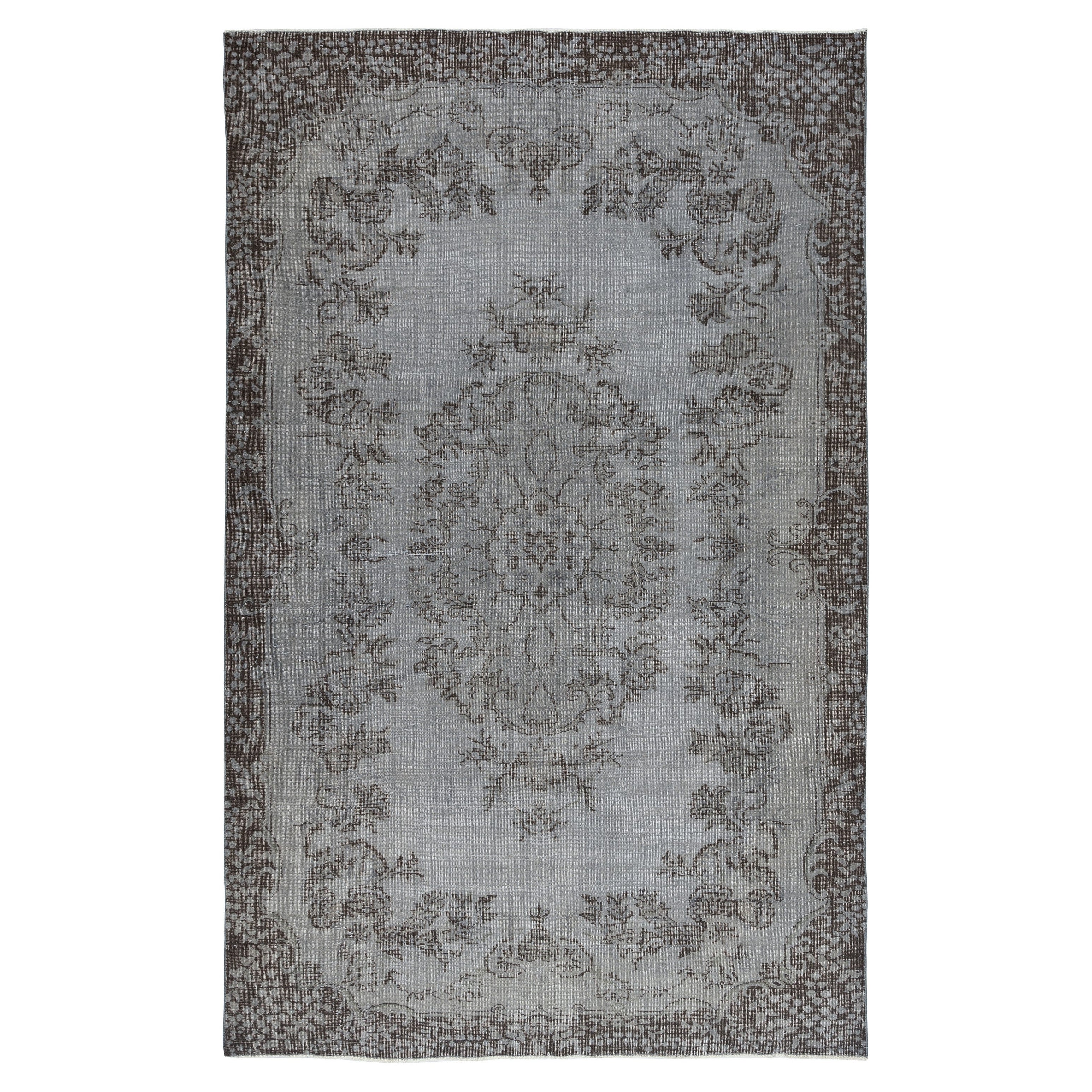 Tappeto vintage sovratinto grigio 6.5x10.2 Ft per interni moderni. Annodato a mano in Turchia