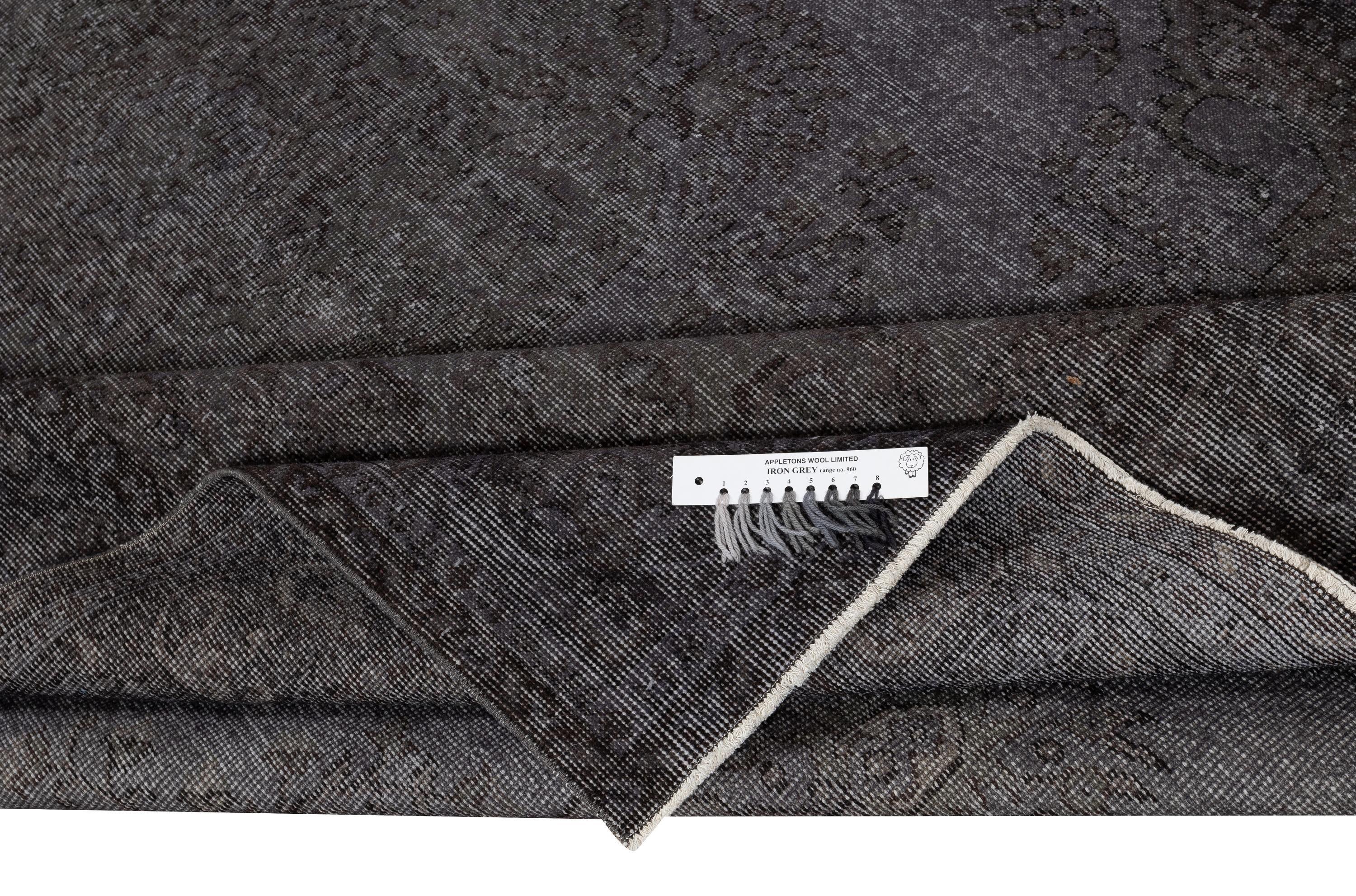 6.5x10.5 Ft Gray Overdyed Vintage Rug für modernes Interieur. Handgeknüpft in der Türkei (Moderne) im Angebot