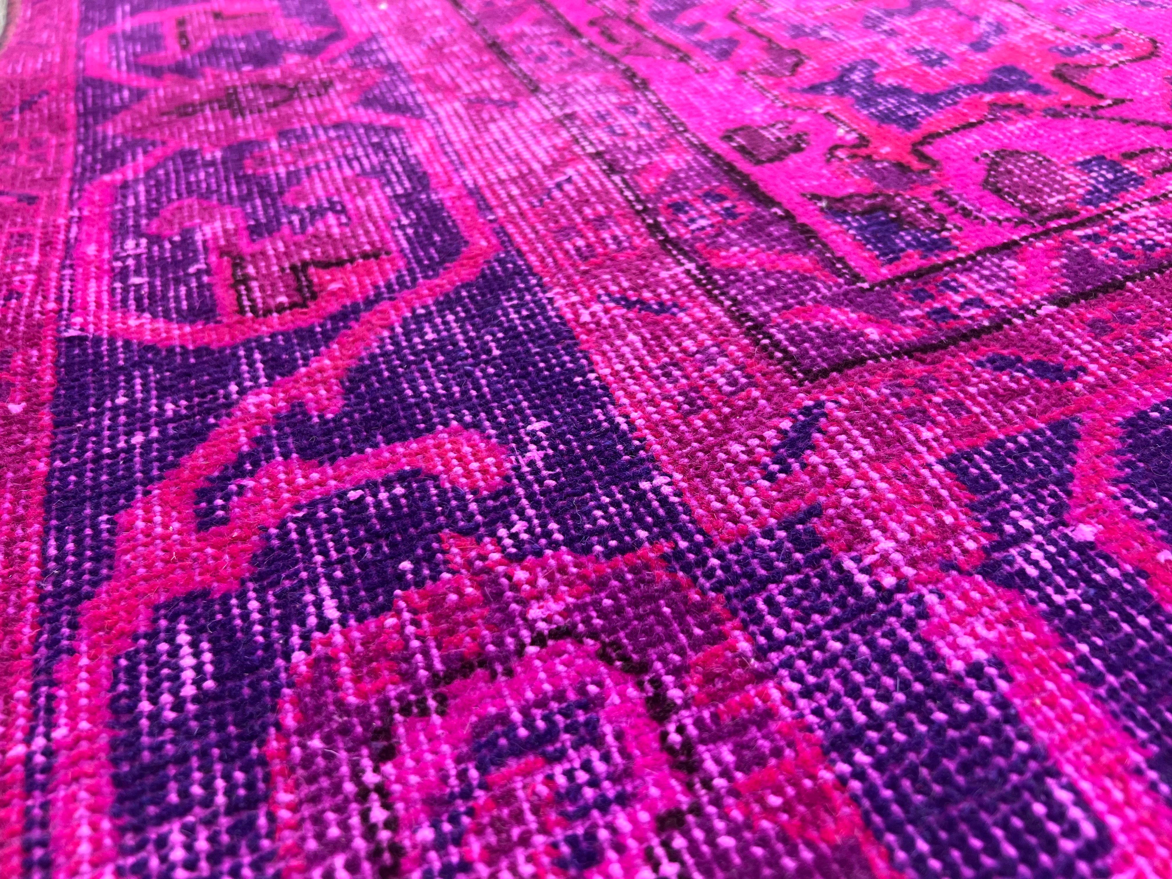 6.5x10.5 Ft Modern Handmade Turkish Area Rug in Fuchsia Pink. Living Room Carpet For Sale 3