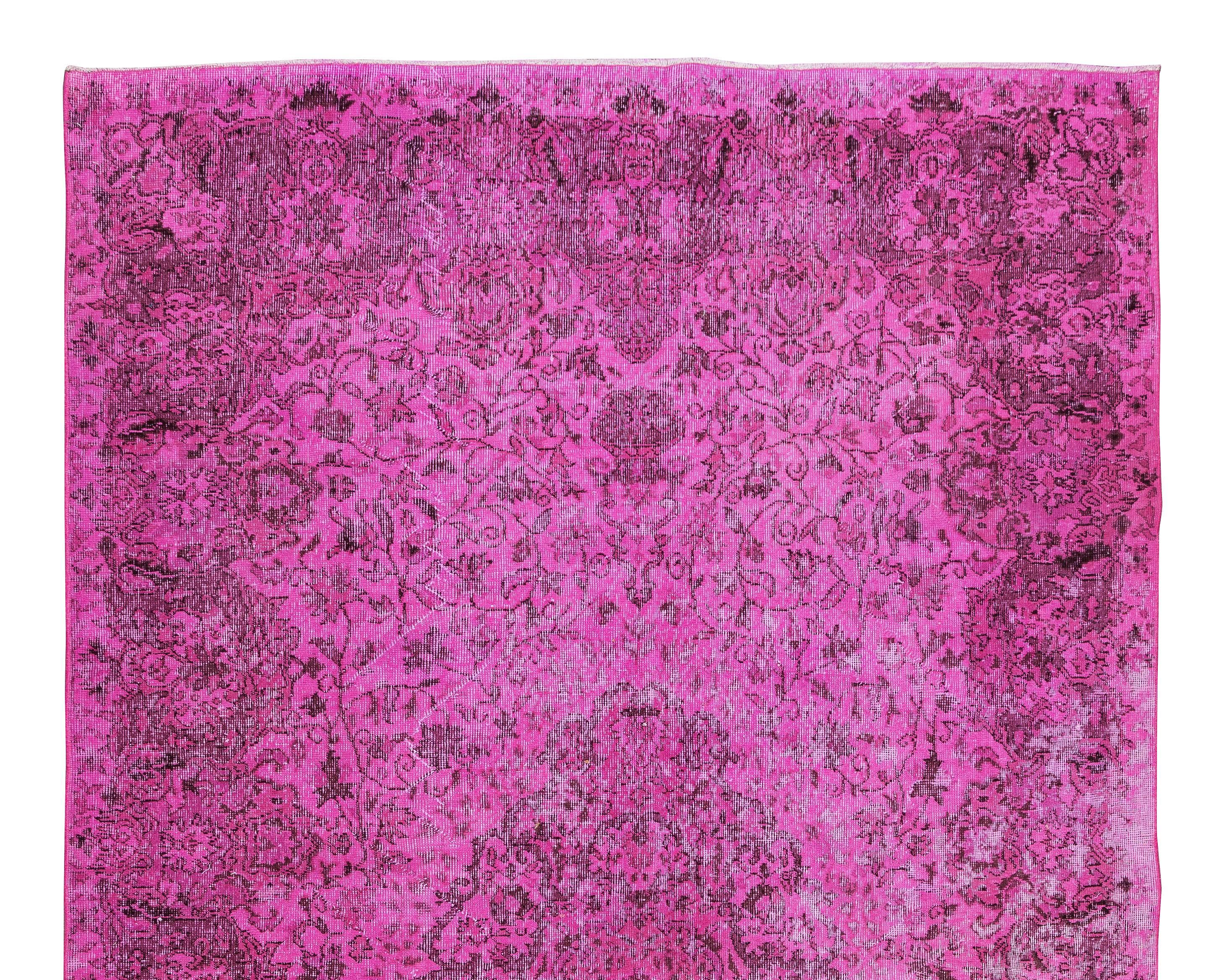 Handgefertigter türkischer Over-Dyed-Teppich in Rosa mit Medaillon-Design 6,5x10.6 Ft (Türkisch) im Angebot