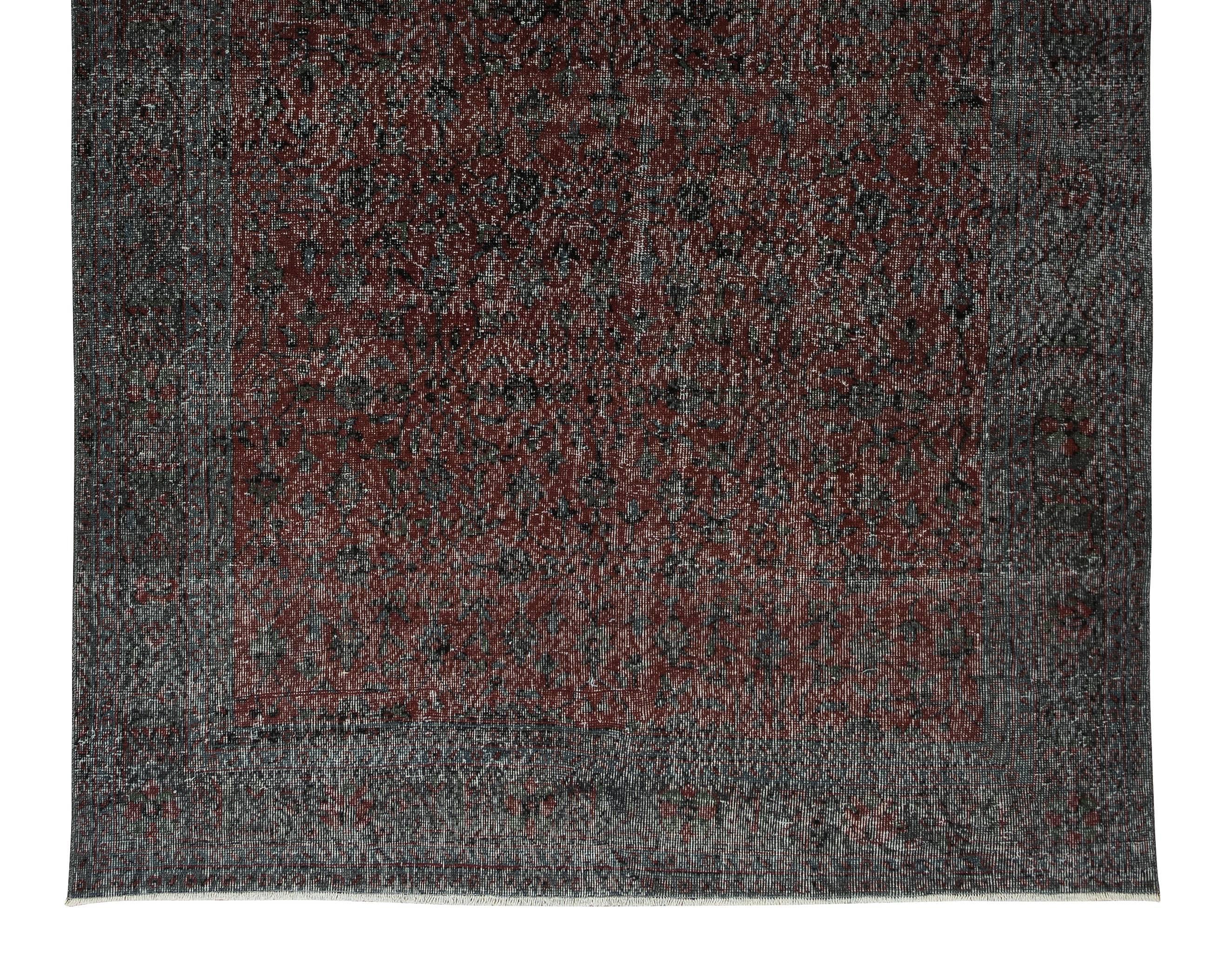 Noué à la main Tapis turc vintage fait main teinté en rouge pour intérieurs modernes 6,5x10.6 m en vente