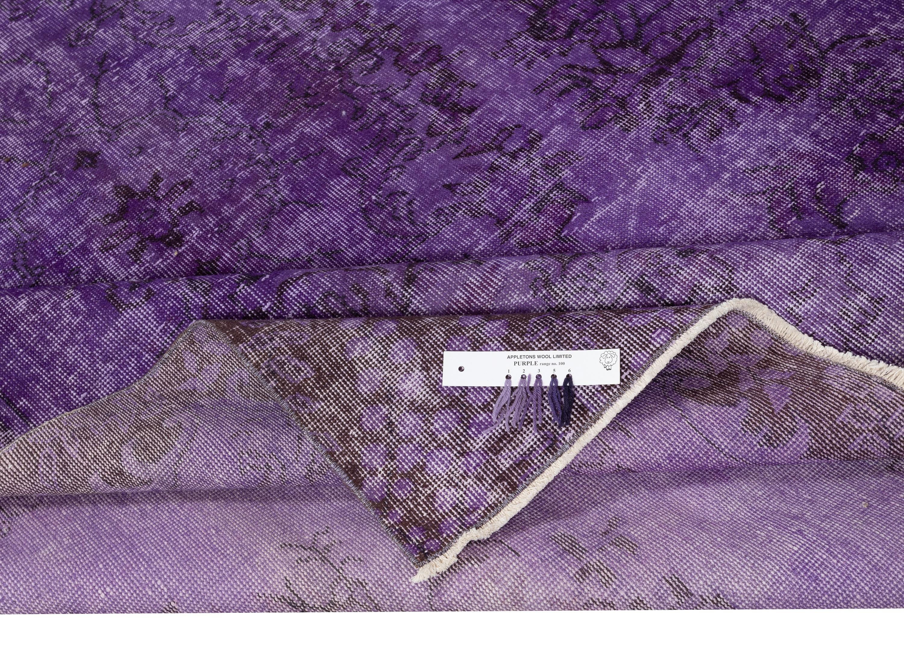 6.5x10.6 Ft Vintage Handmade Türkischer Teppich Overdyed in Lila für moderne Innenräume (Moderne) im Angebot