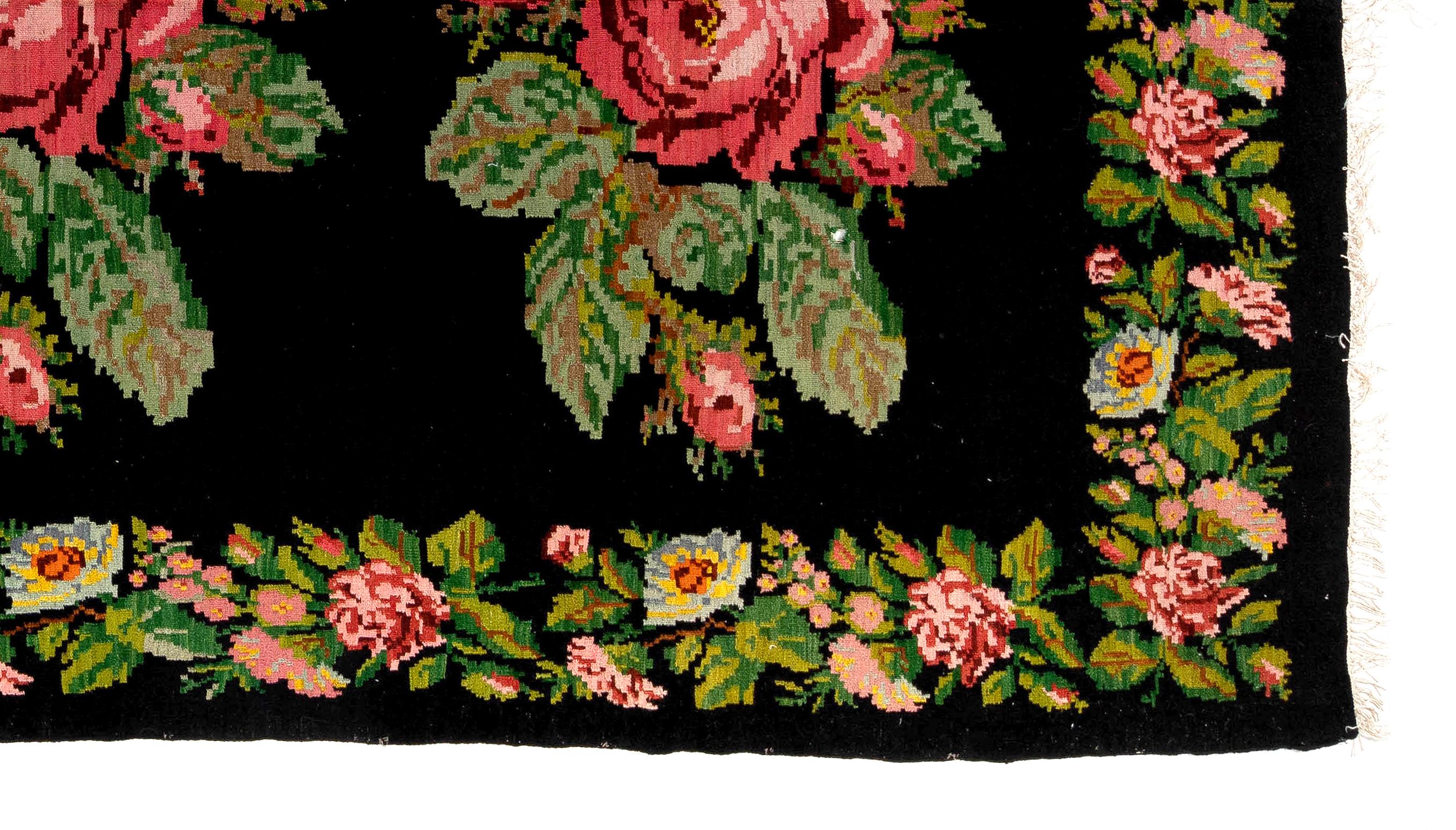 Vintage Bessarabian Kilim, Floral Handwoven Wool Rug from Moldova 1