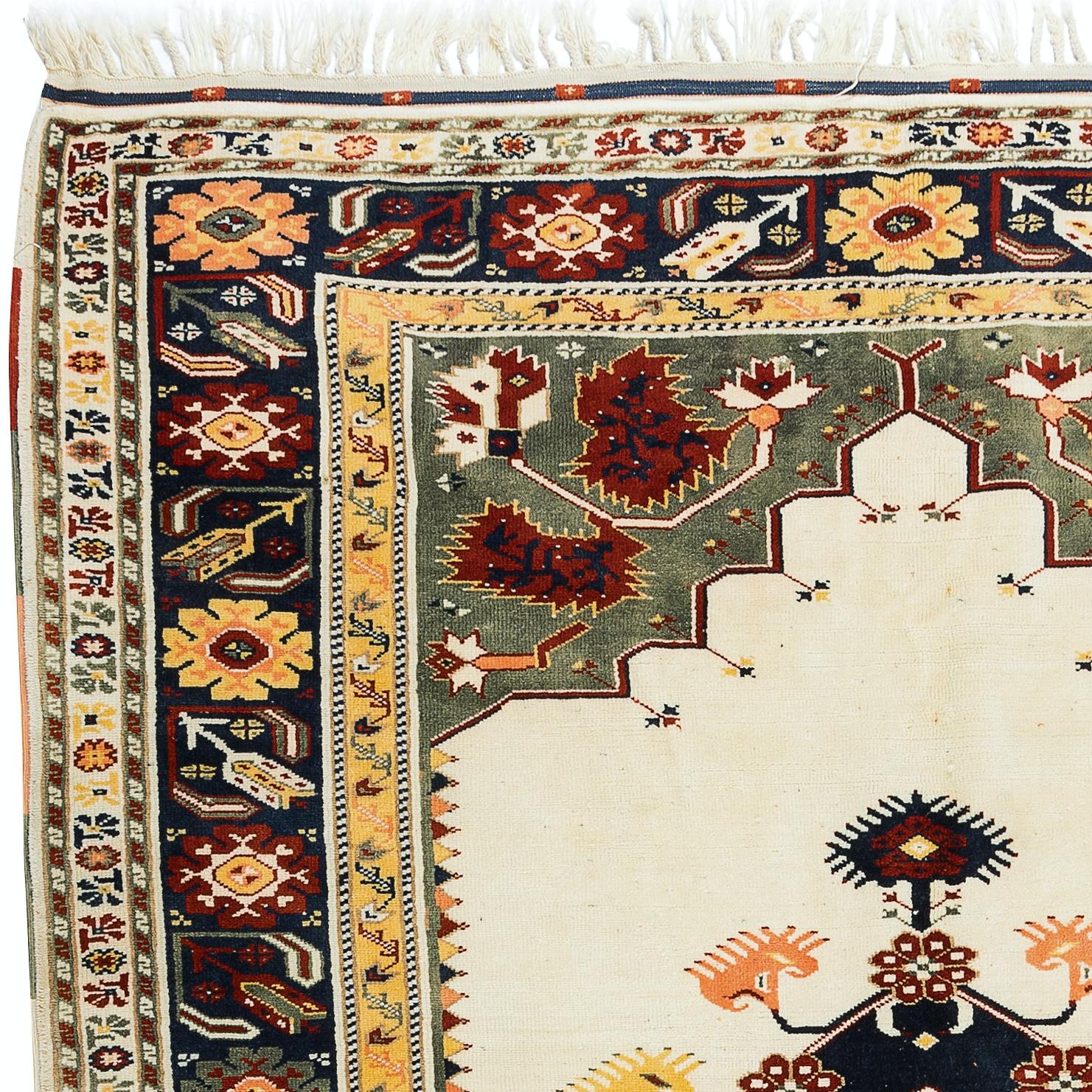 Handgefertigter anatolischer Teppich 6,5x8.4 Ft mit geometrischem Medaillon-Design, alle Wolle (Türkisch) im Angebot