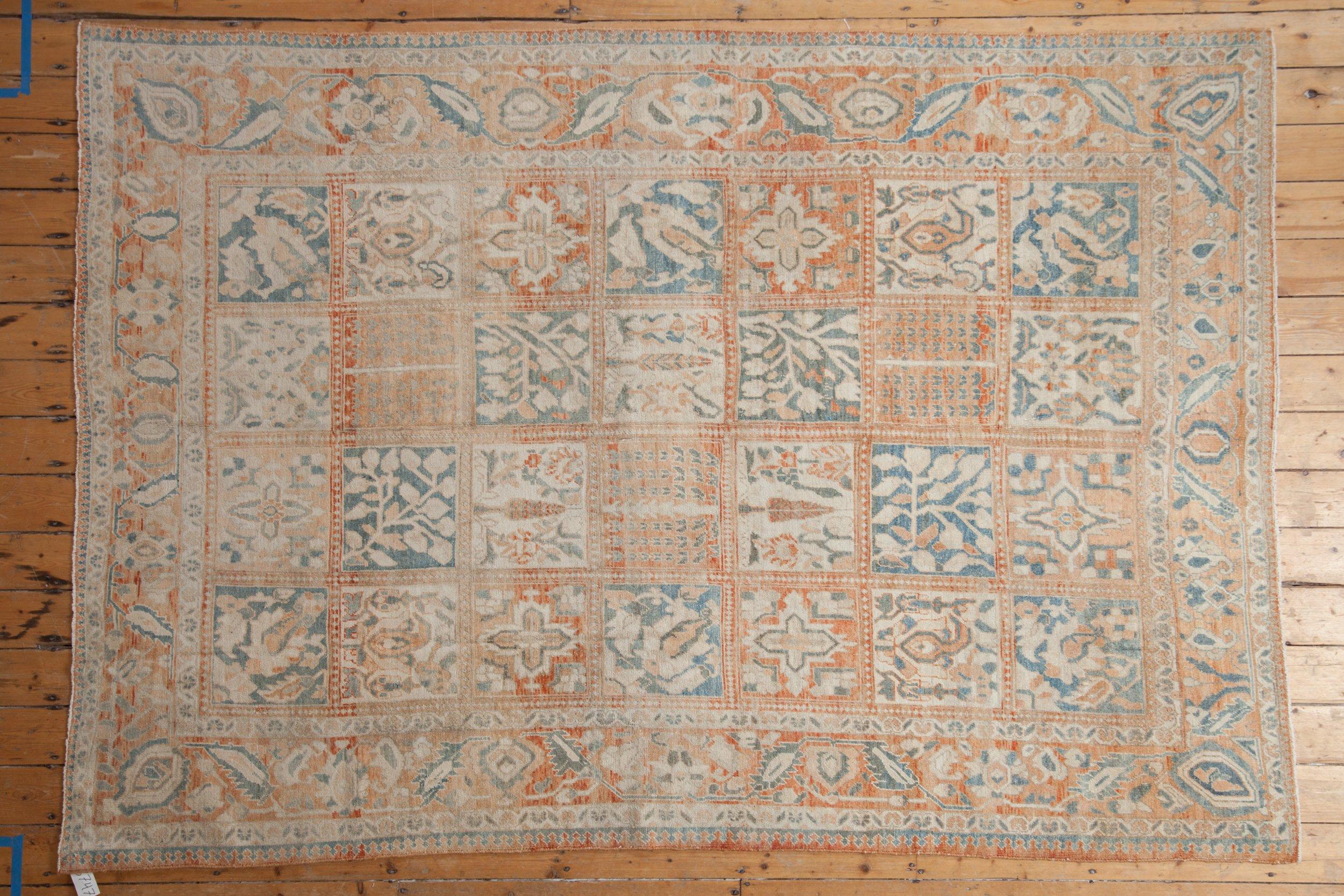 Vintage Distressed Turkish Bakhtiari Design Carpet In Fair Condition For Sale In Katonah, NY