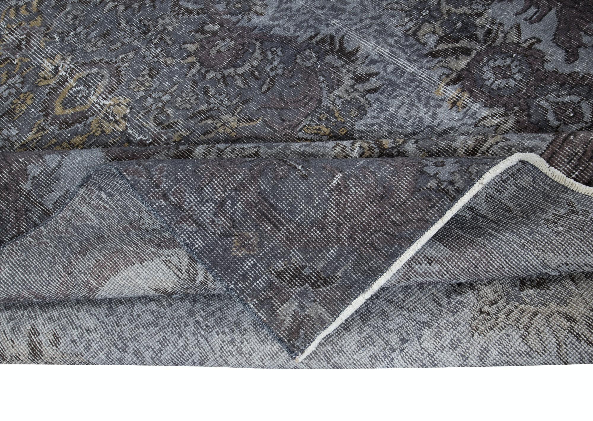 Turc 6.5x9.6 Ft Aubusson Inspired Rug in Gray for Modern Interior, Handmade in Turkey (tapis d'inspiration Aubusson en gris pour un intérieur moderne) en vente