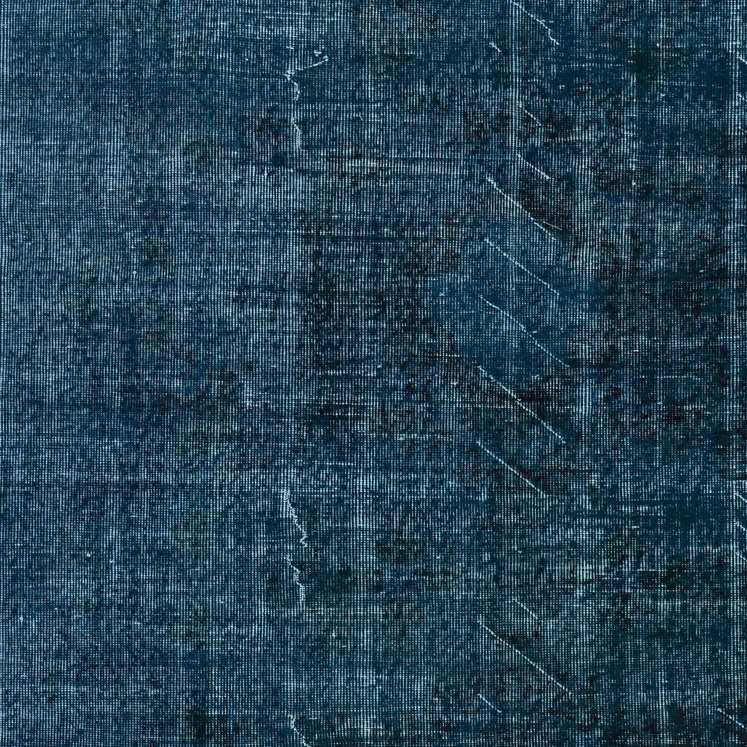6.5x9.6 Ft Modern Wool Area Rug in Solid Navy Blue Color, Hand-knotted in Turkey In Good Condition For Sale In Spring Valley, NY