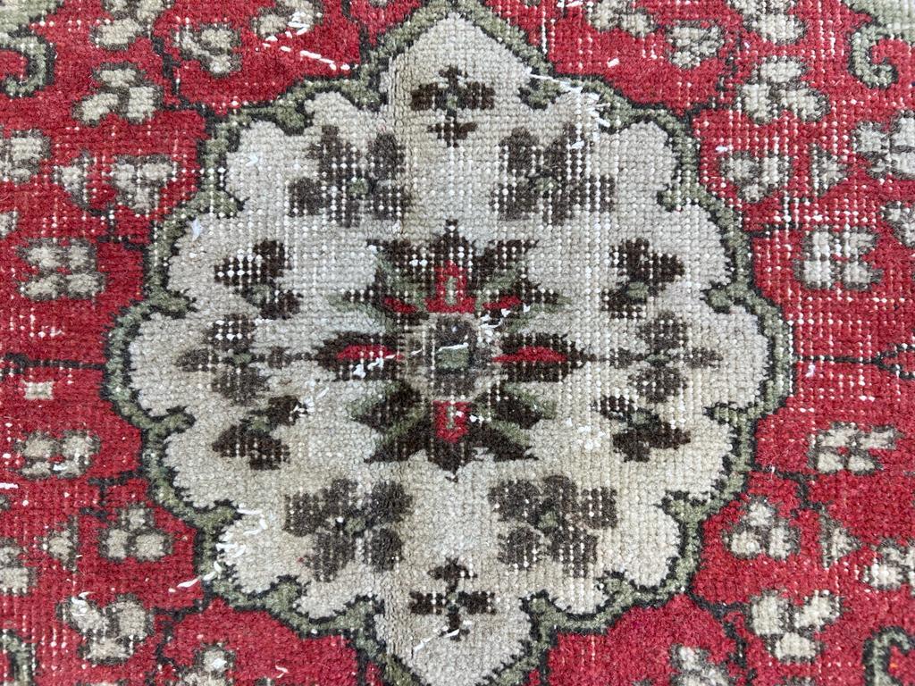 Handgefertigter türkischer Oushak-Teppich im Vintage-Stil mit floralem Medaillon-Design 6,5x9.7 Ft im Angebot 6