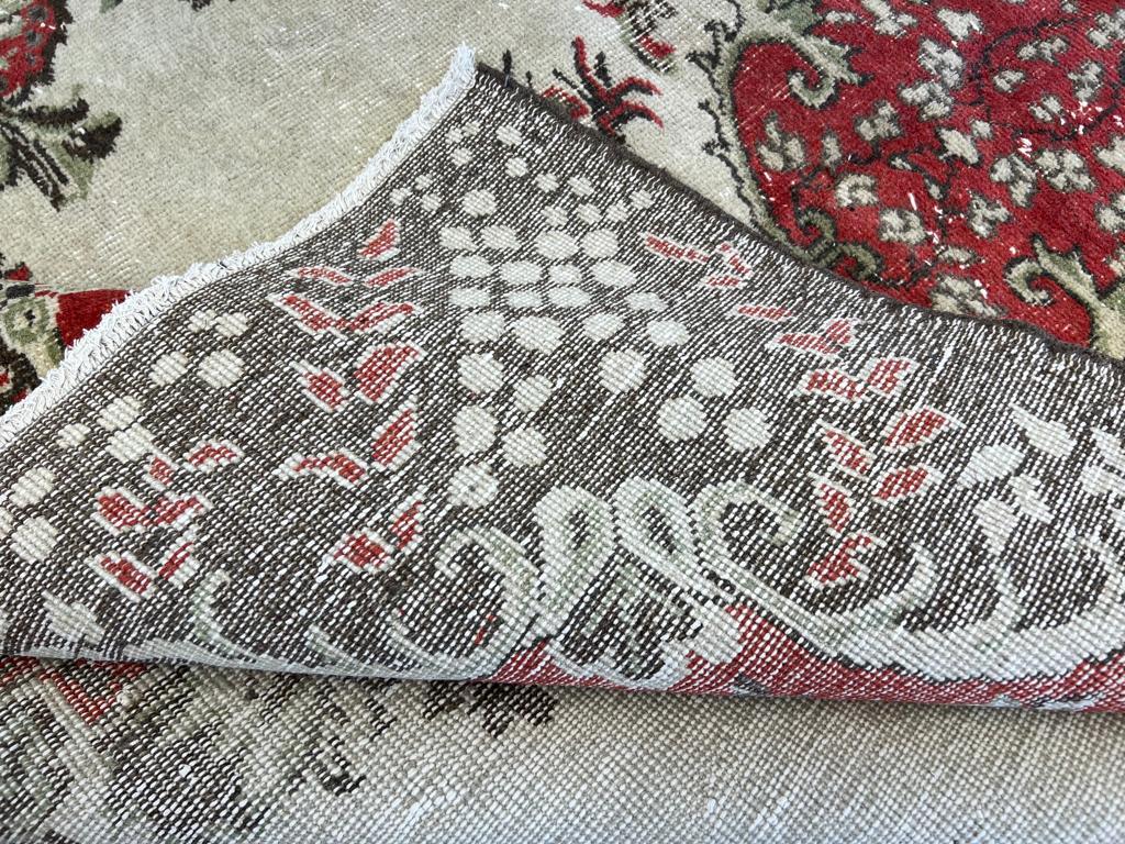 Handgefertigter türkischer Oushak-Teppich im Vintage-Stil mit floralem Medaillon-Design 6,5x9.7 Ft im Angebot 7
