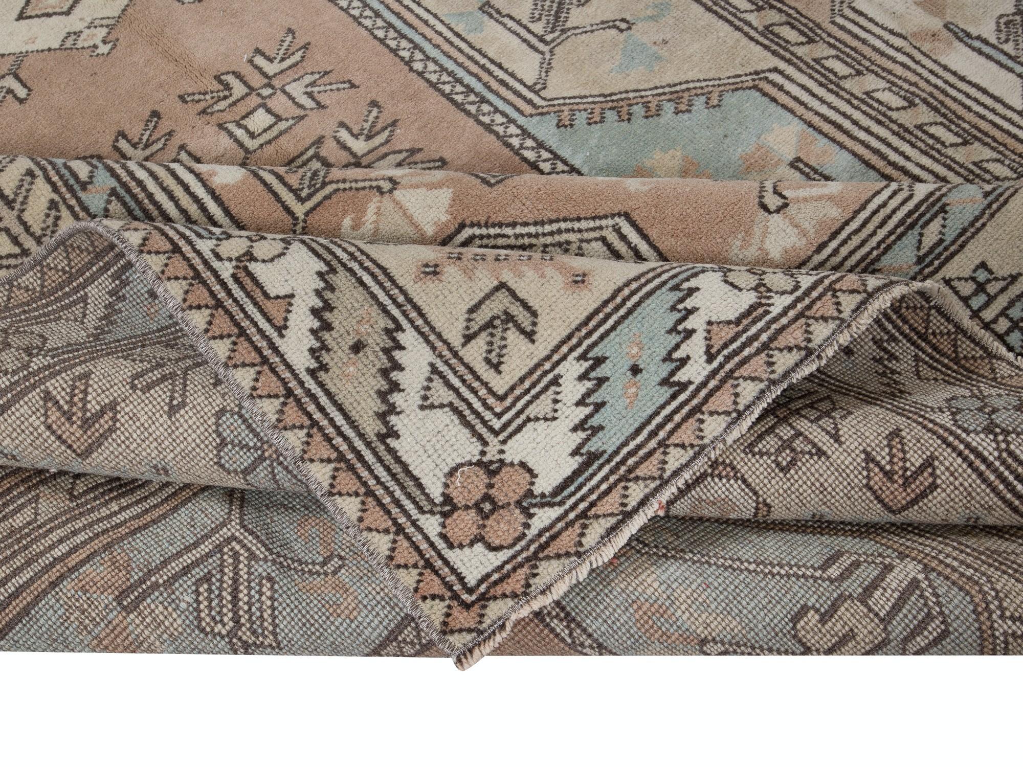 Oushak 6.5x9.8 Ft Milas Area Rug. Vintage Handmade Turkish Wool Carpet for Farmhouse For Sale