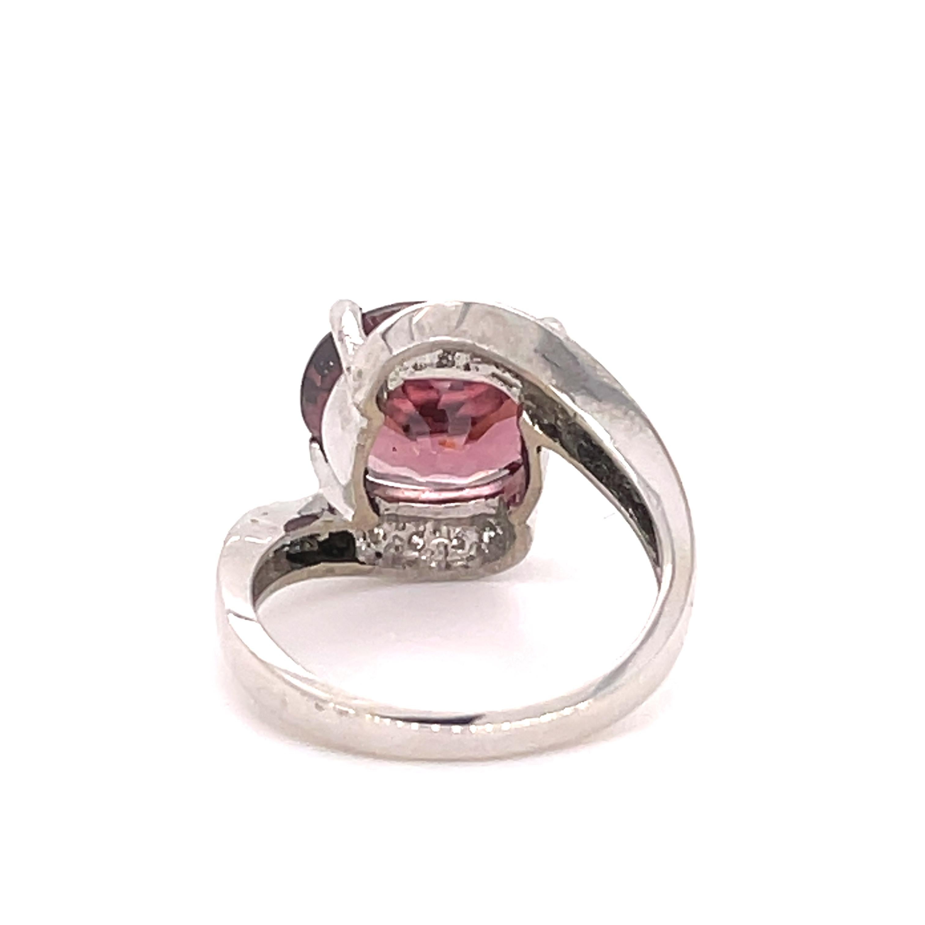 Contemporary 6.60 Carat Chambord Zircon 14 Karat Gold Ring with Diamonds